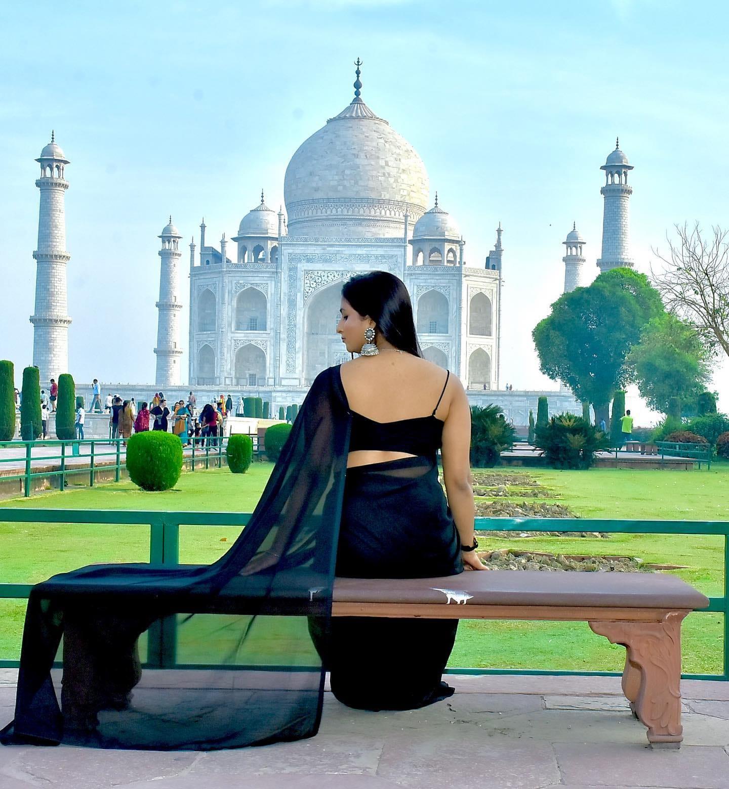 Taj Mahal with Professional Photoshoot Tour