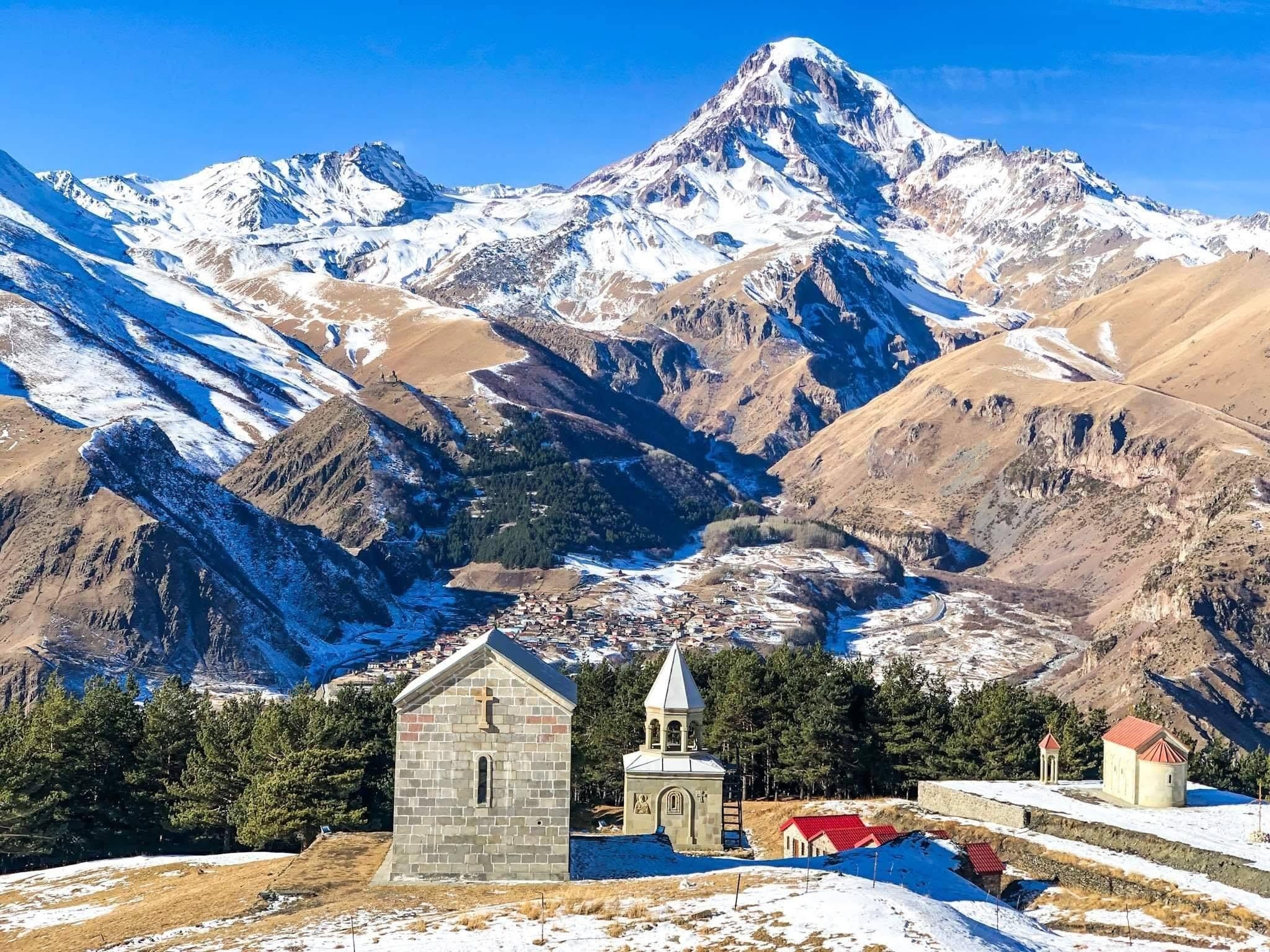 Kazbegi: Private 4x4 Tour to Elia Monastery 2