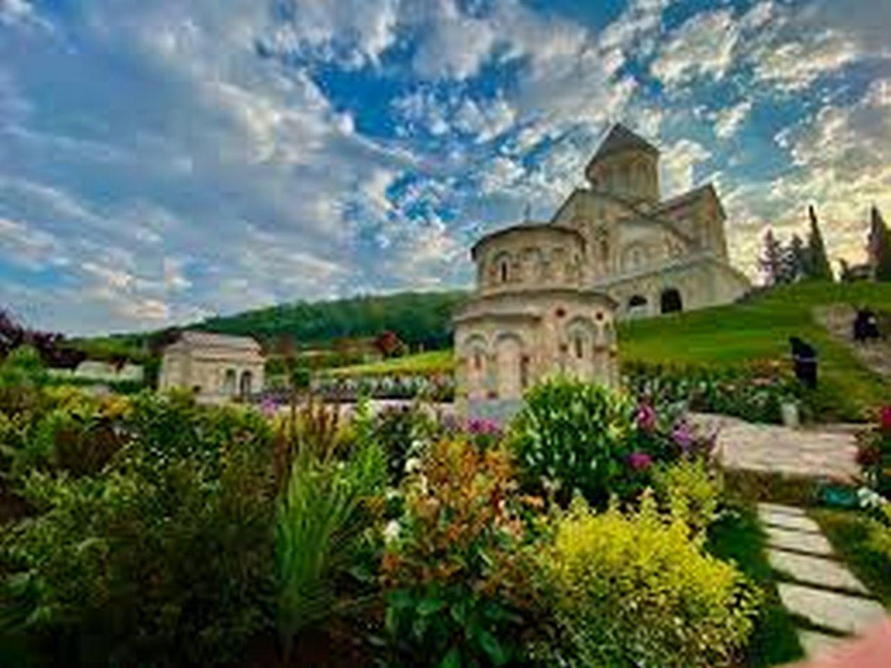 From Tbilisi: City of Love, Sighnaghi & Wine Tasting 2