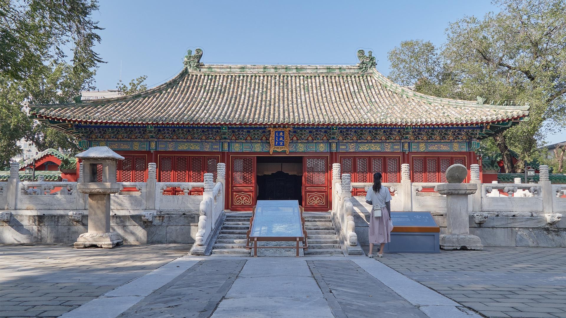 Beijing: Temple of Heaven & Pearl Market Guided Walking Tour 2