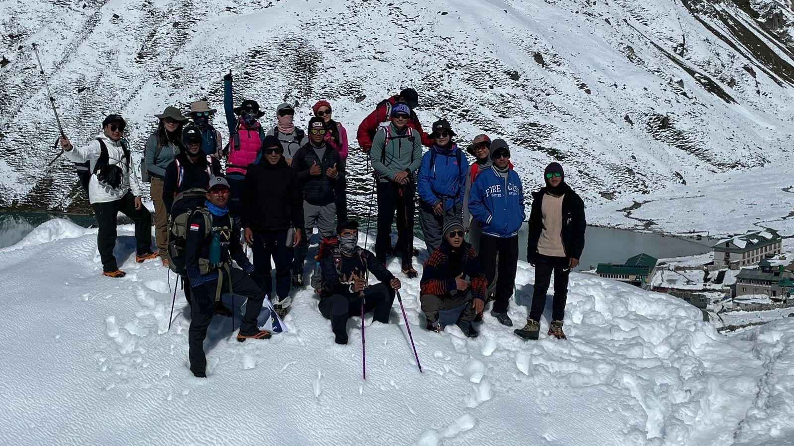 11 Days Short Gokyo Valley Trek from Kathmandu 2