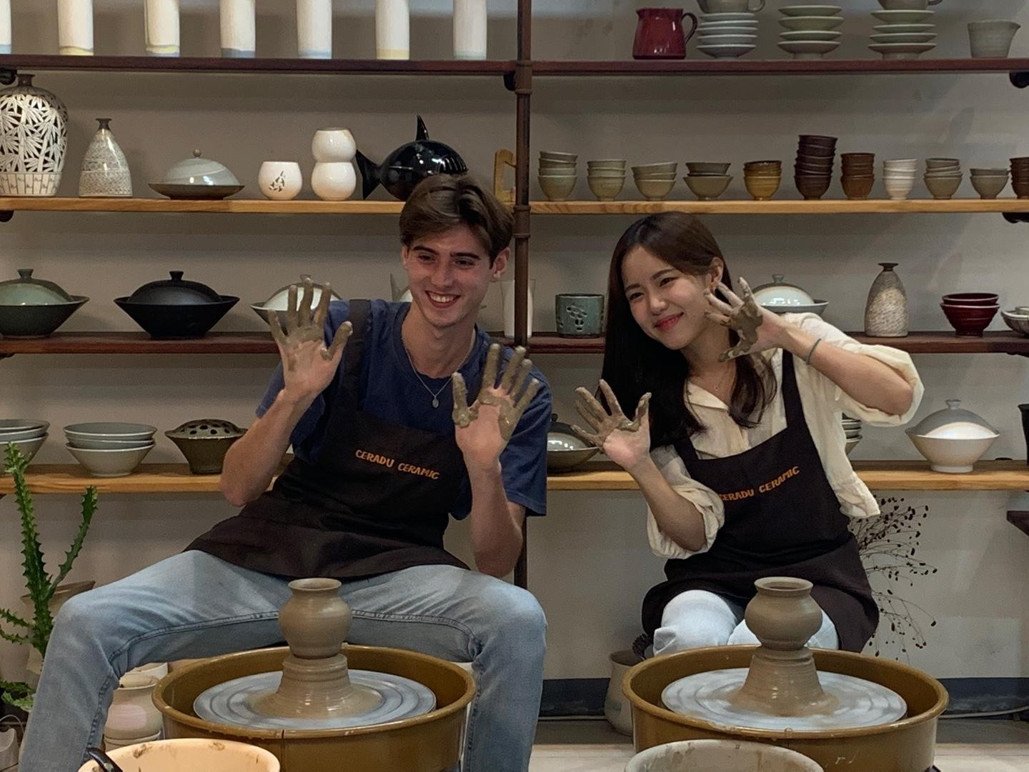 Seoul: Traditional Korean Pottery Moon Jar Making Class