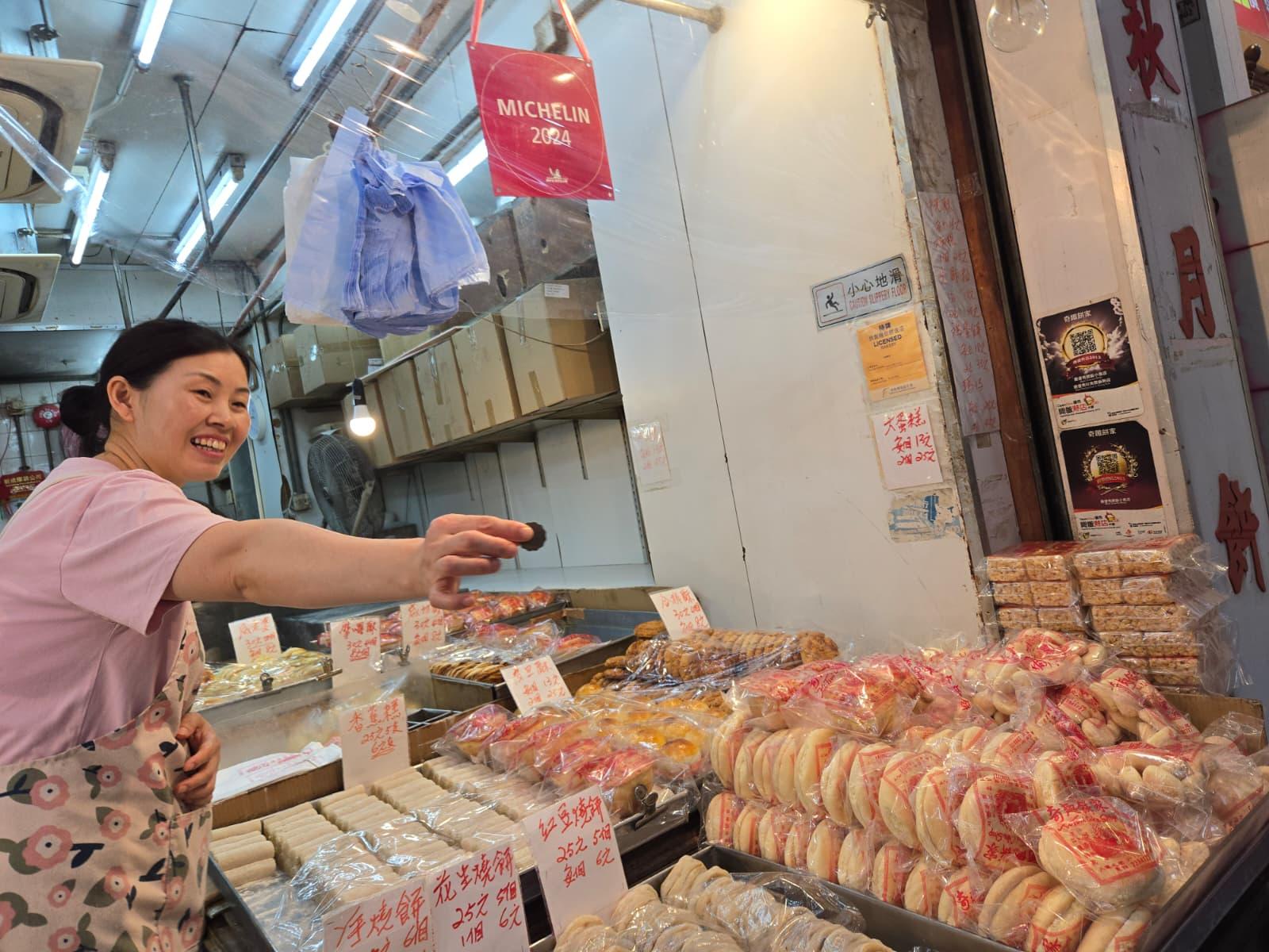 Live watercolor portrait & walk in Kowloon and food tasting 2