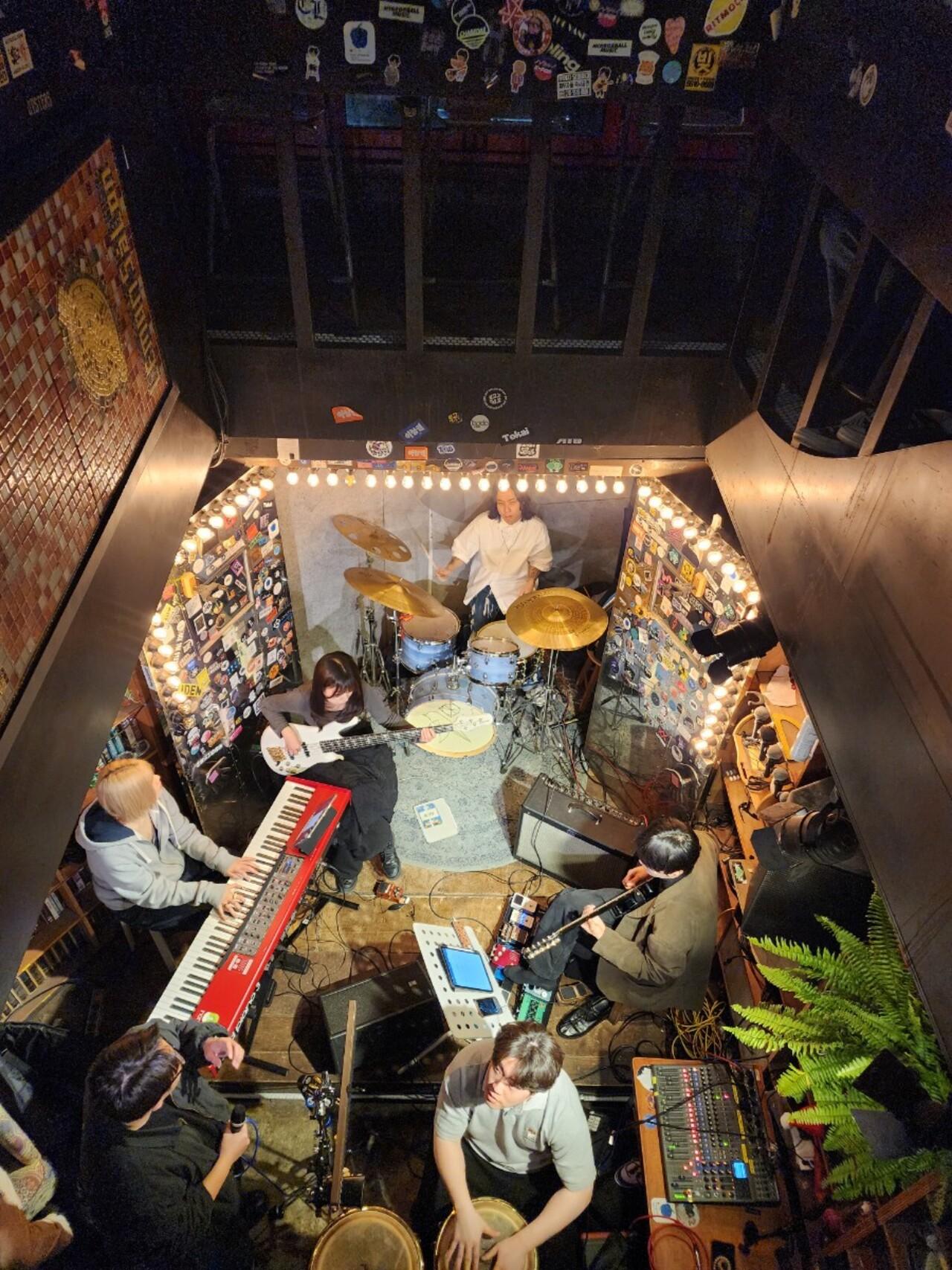 Seoul: Hongdae Indie Live Music Night & Korean BBQ Dinner 2