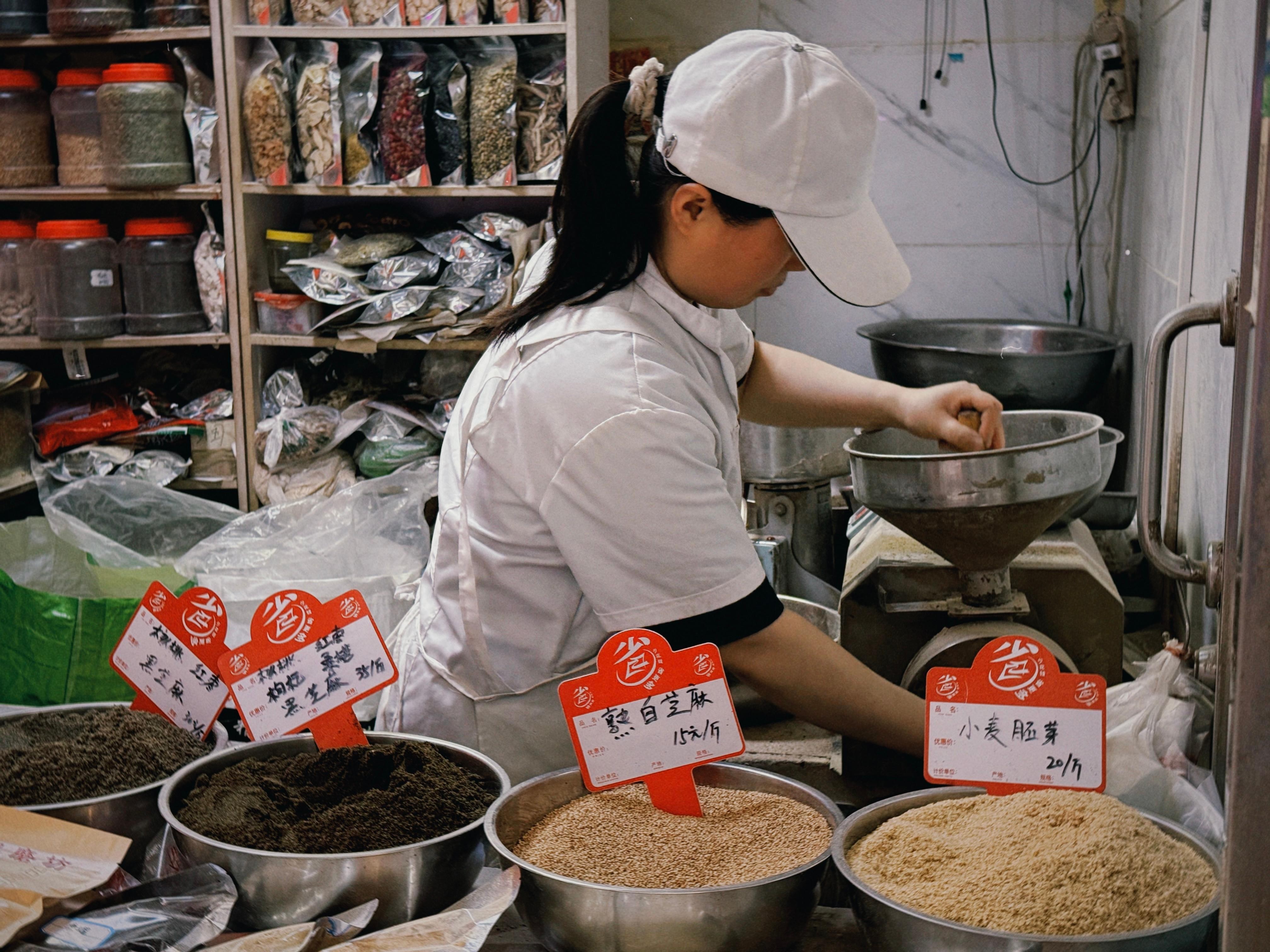 Beijing: Morning Life Tour with Breakfast & Hutong Visit