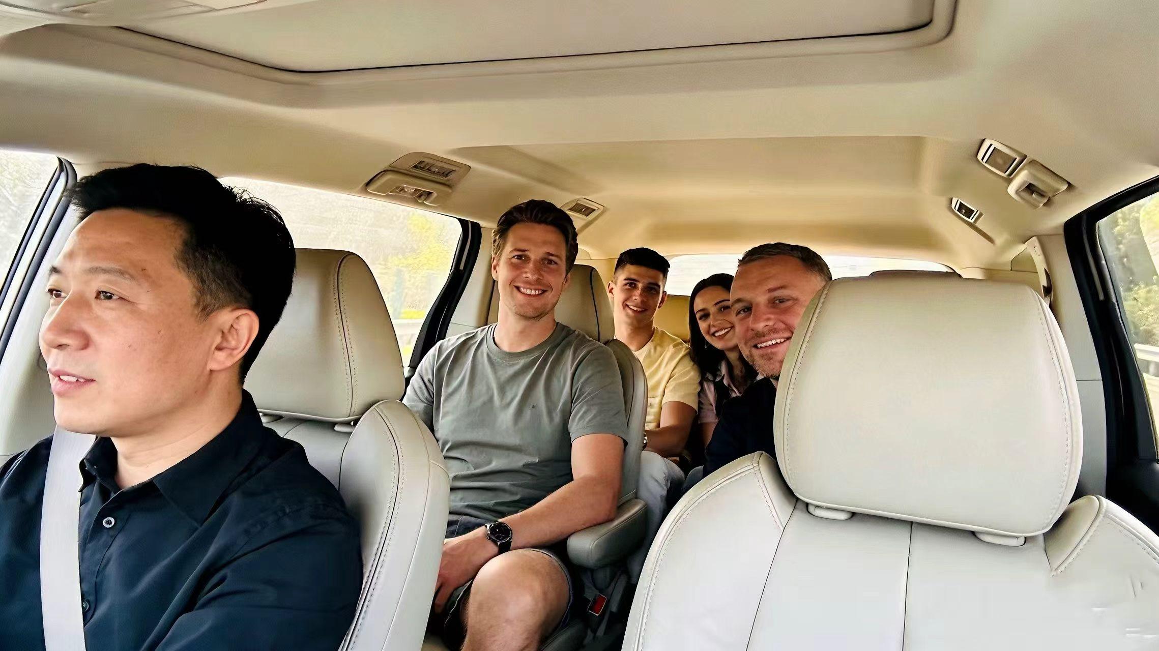 Beijing: Jinshanling Great Wall Shared 7-Seat Van Tour 2