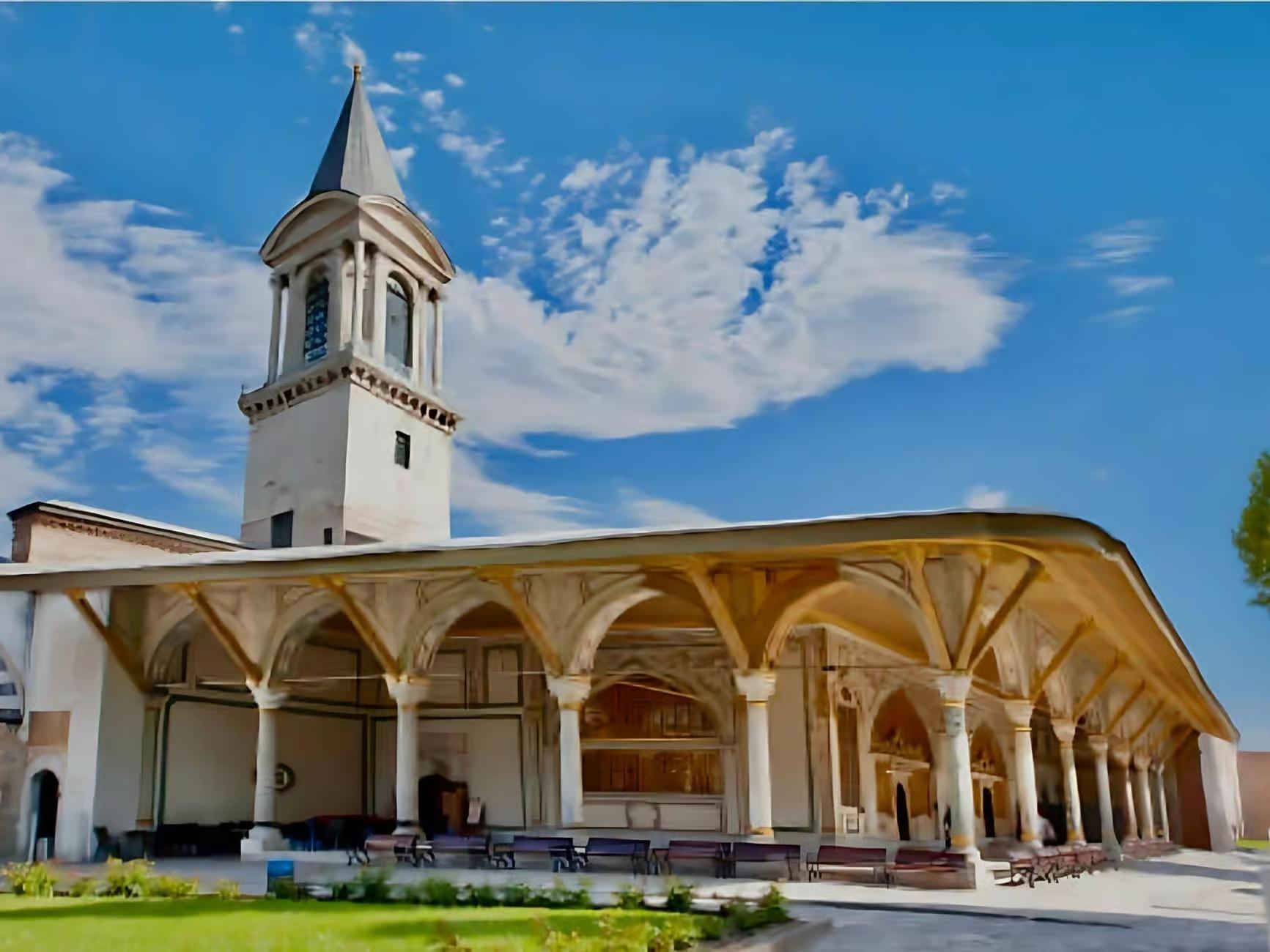 Istanbul: Topkapi Palace Guided Tour w/ Skip-the-Line Entry 3