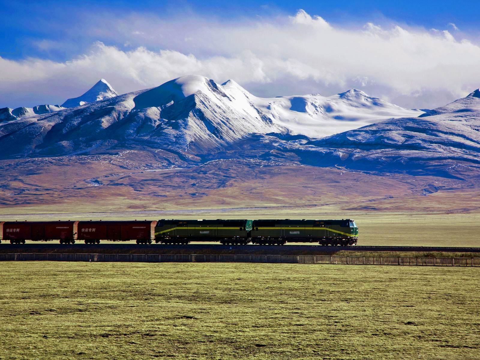Shanghai: 10-Day Tibet Train Tour with Everest Base Camp