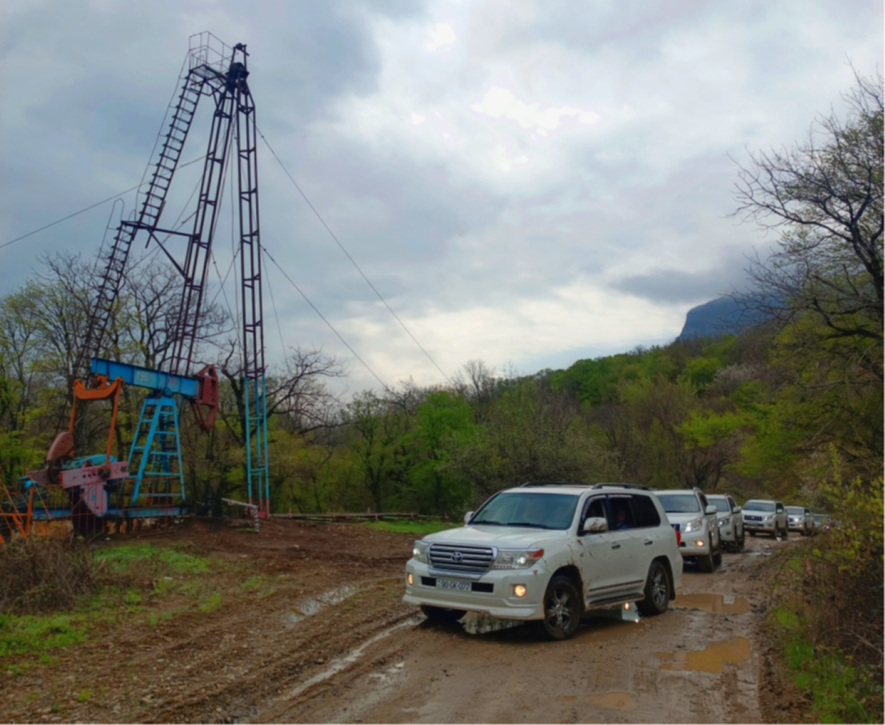 Baku: Caspian Off-Road 4x4 Tour on Rugged Trails 3