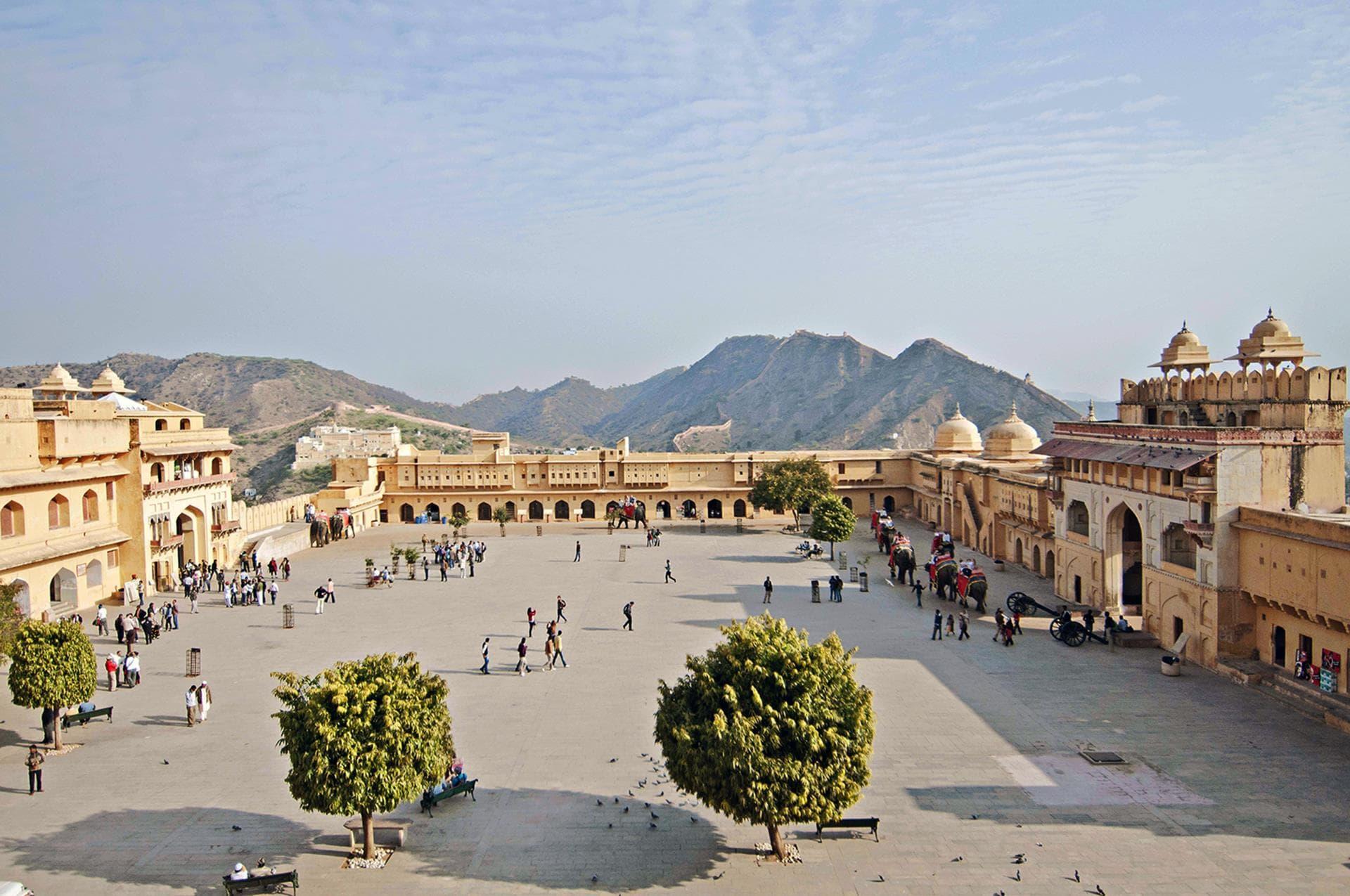 Jaipur: Private Full-Day City Tour with Guide & Entry Ticket 2