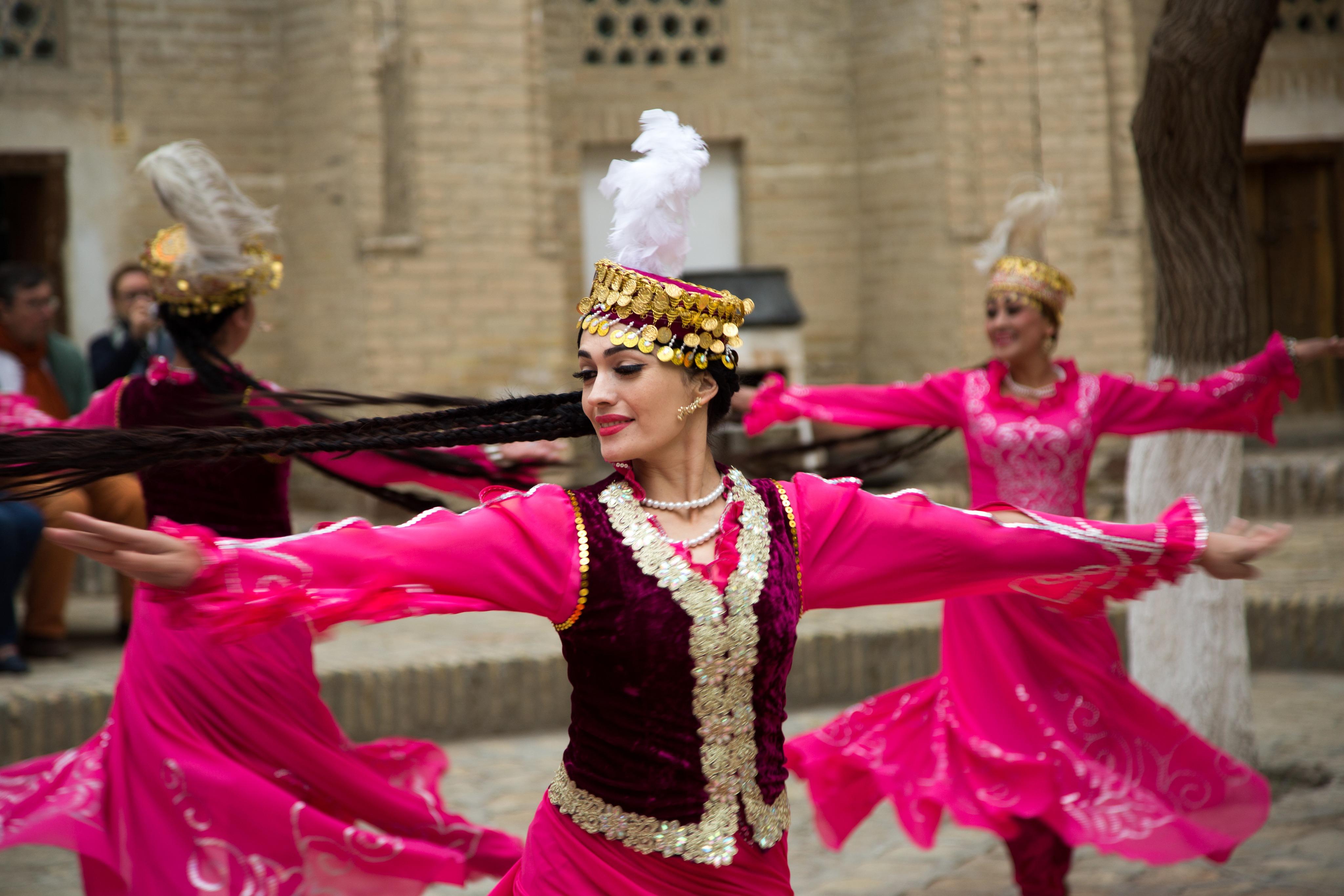 Bukhara: Old City Walking Tour with Local Guide
