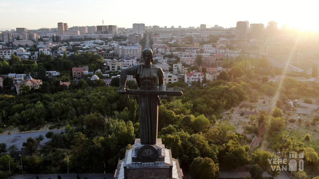 Yerevan: Mother Armenia and WWII History Tour