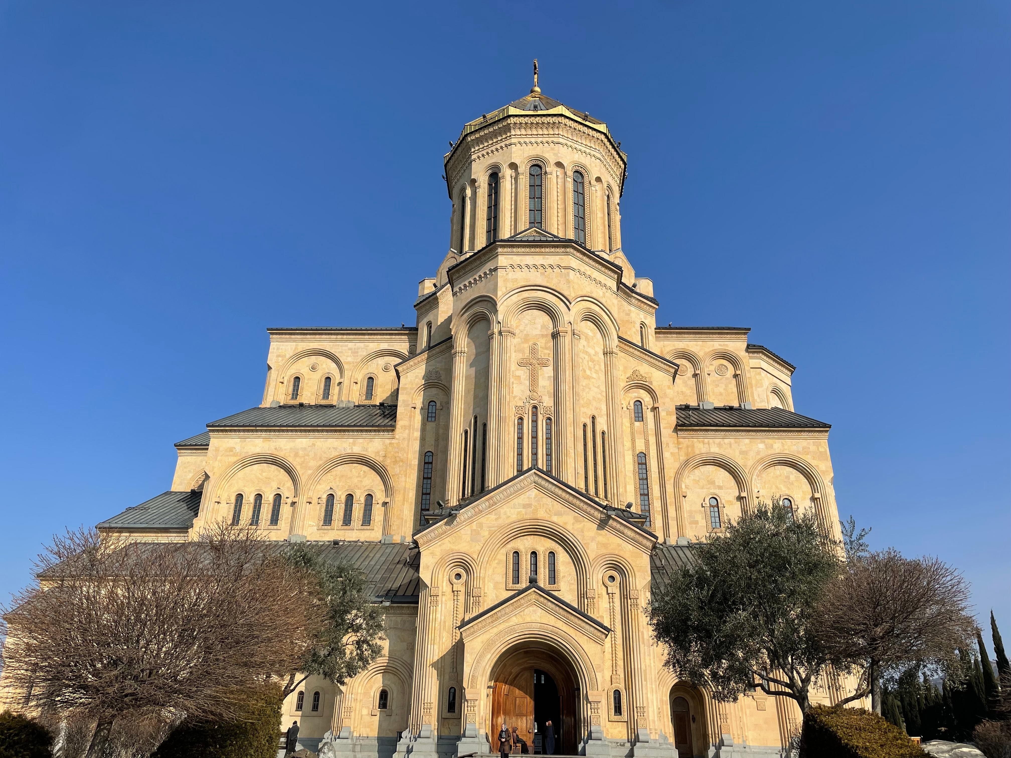 Tbilisi: Holy Trinity Cathedral Guided Tour 3