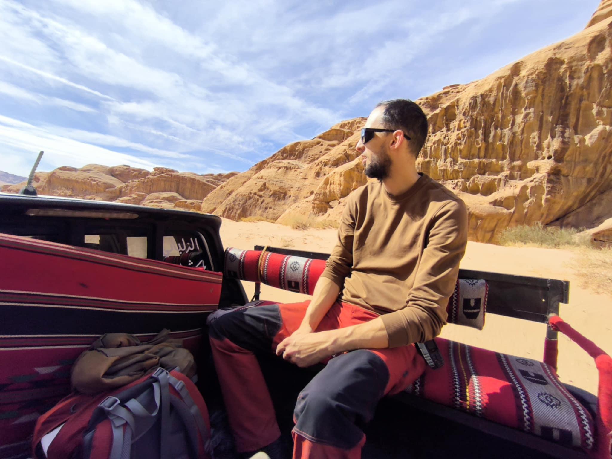 Wadi Rum: Camel Ride with tea and Bedouin Guide 2