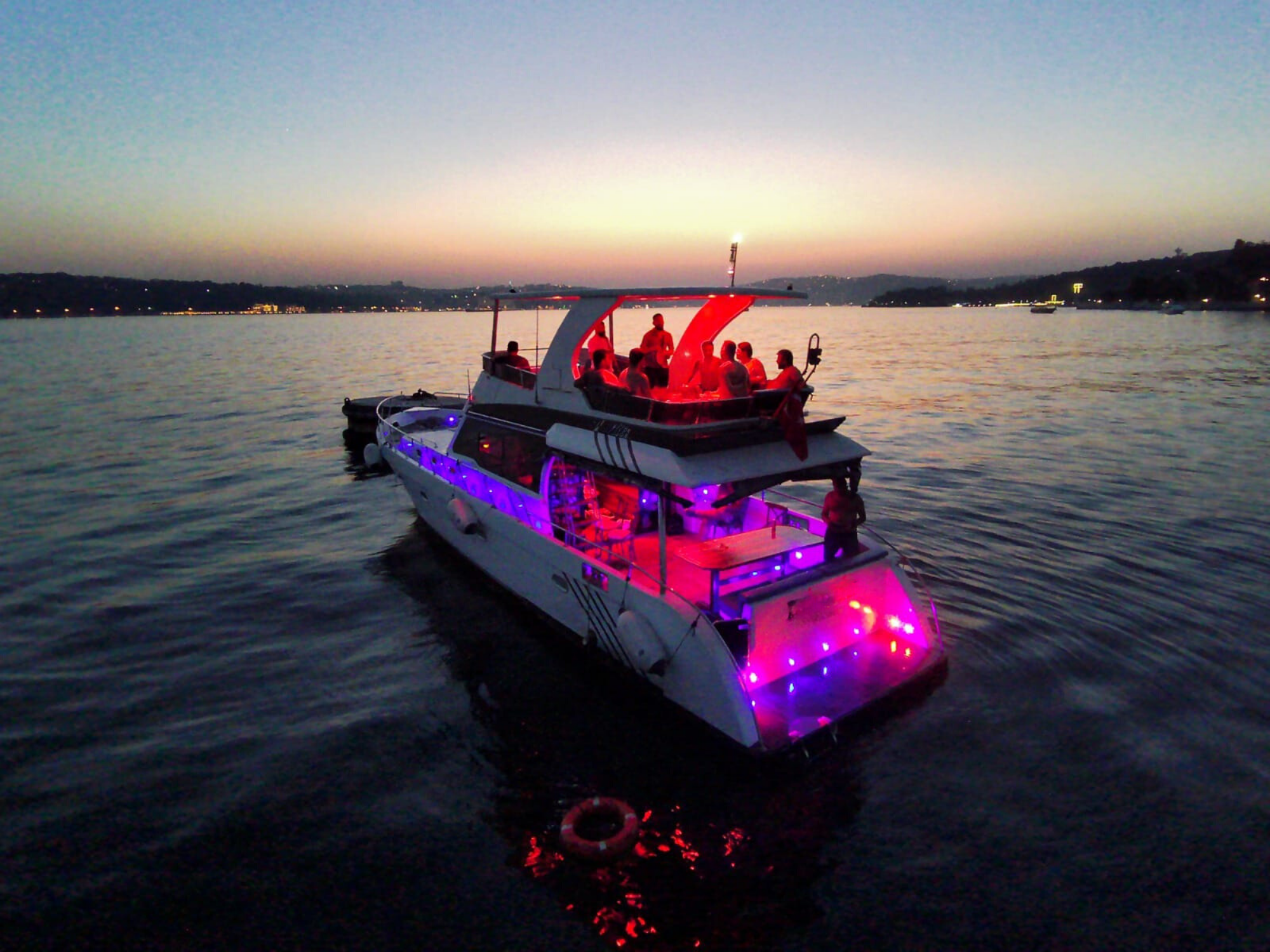 Istanbul: Private Yacht Organization on Bosphorus (14 Meter)