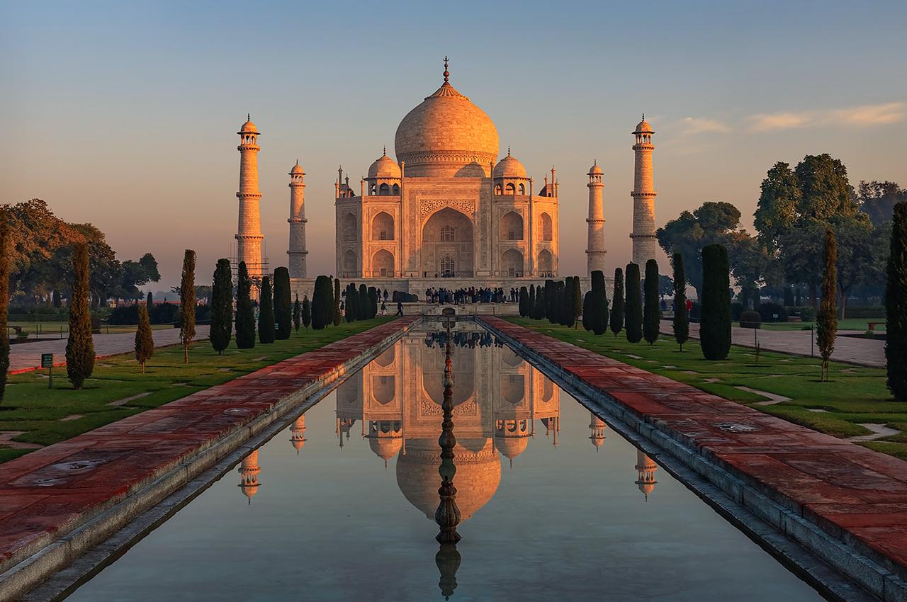 Jaipur: Tajmahal Sunrise Tour with Fatehpur Sikri & Abhaneri 2