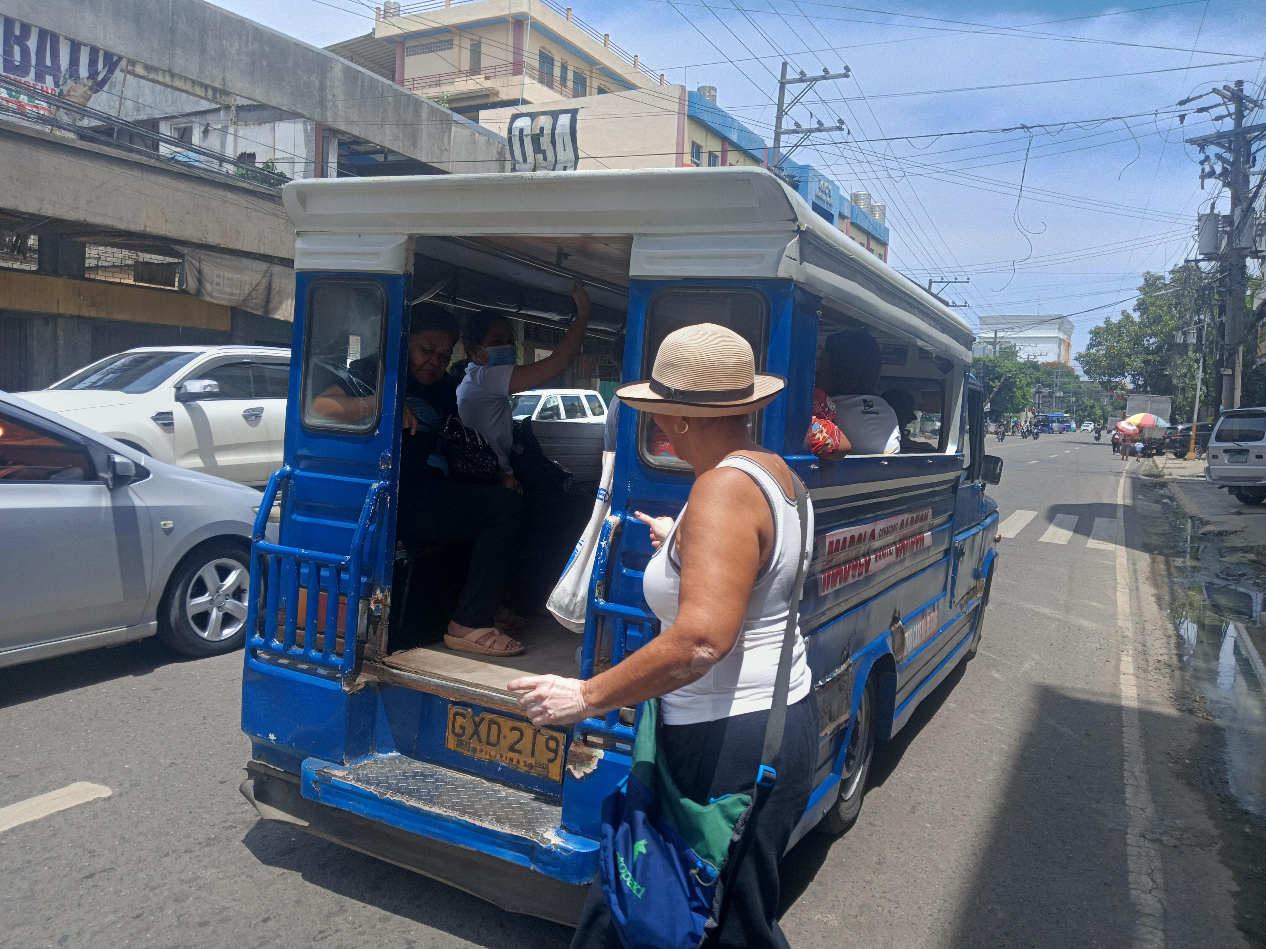 Cebu: Story-Led Walking Tour, Optional Jeepney Ride & Food 2