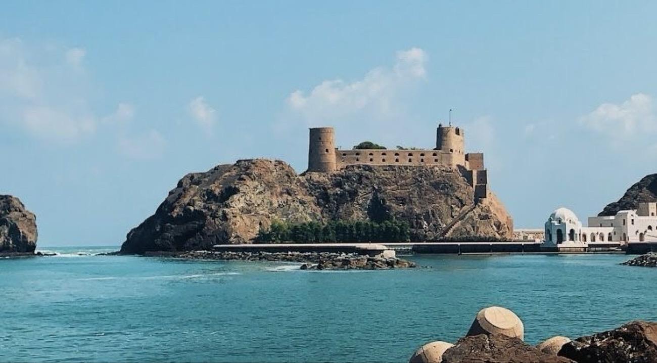 Muscat:private: City Tour with Local guide and pickup