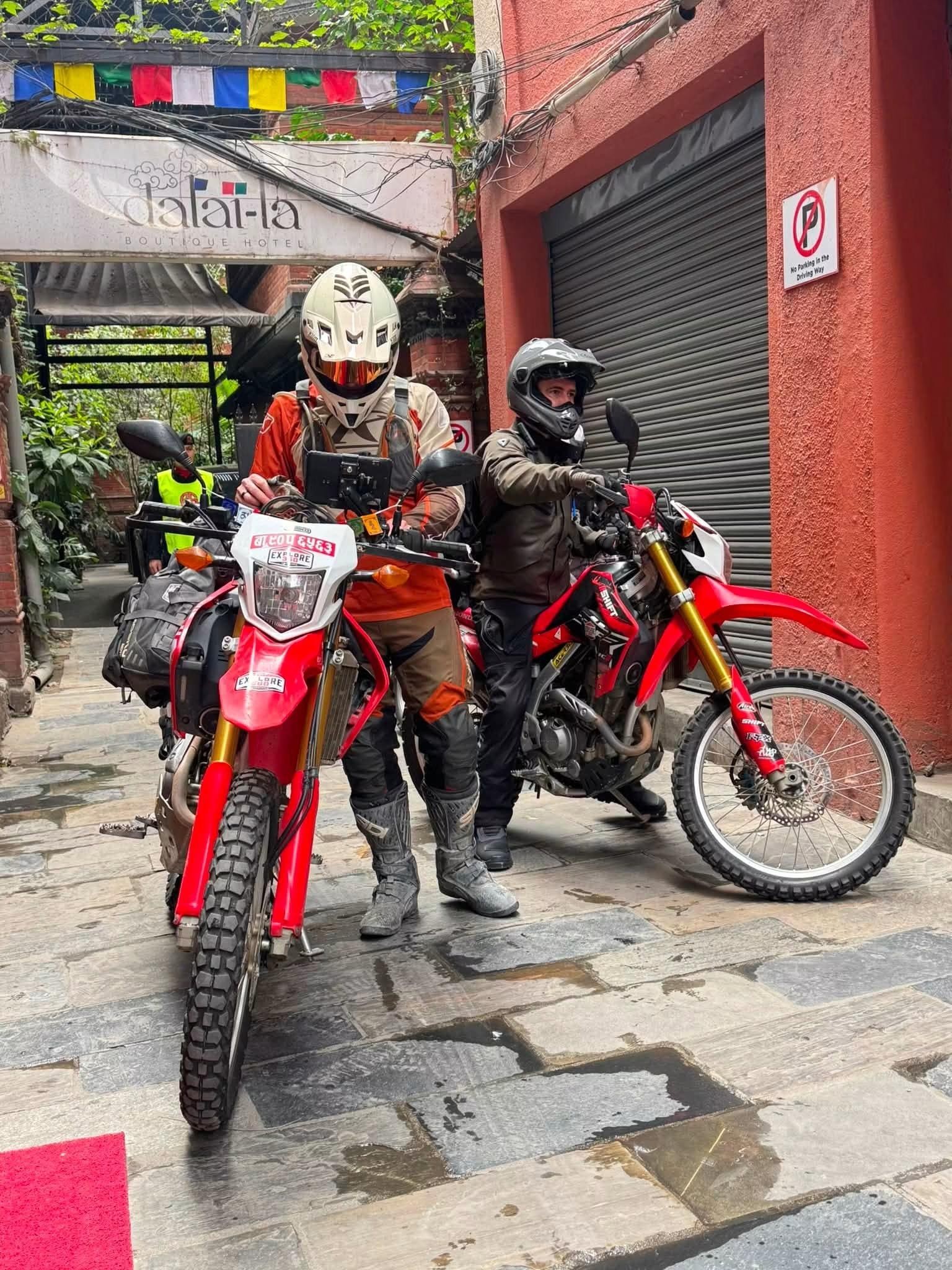 From Kathmandu: 3-Day Motorbike Tour to Pokhara & Ghandruk 3