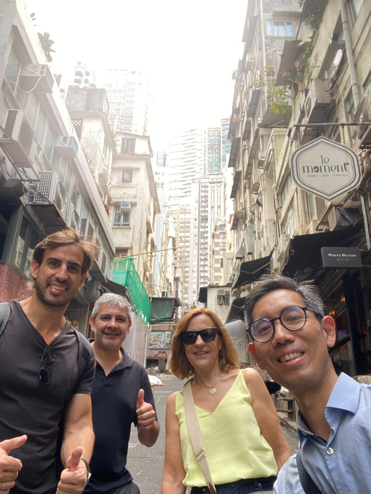 Hong Kong Island & Kowloon in 6 hours : Local Food & History 2