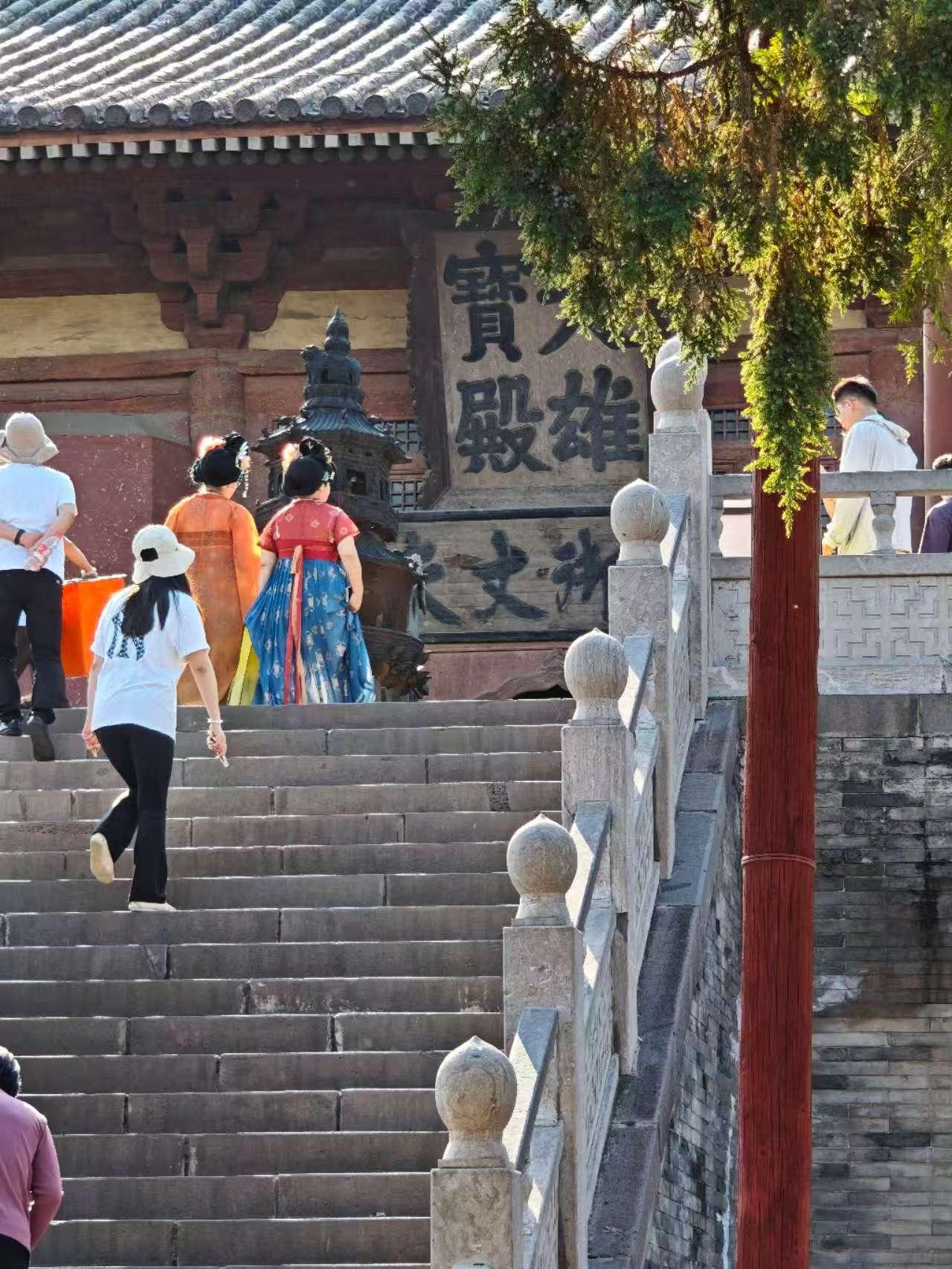 From Beijing: Datong Yungang Grottoes & Huayan Temple Tour