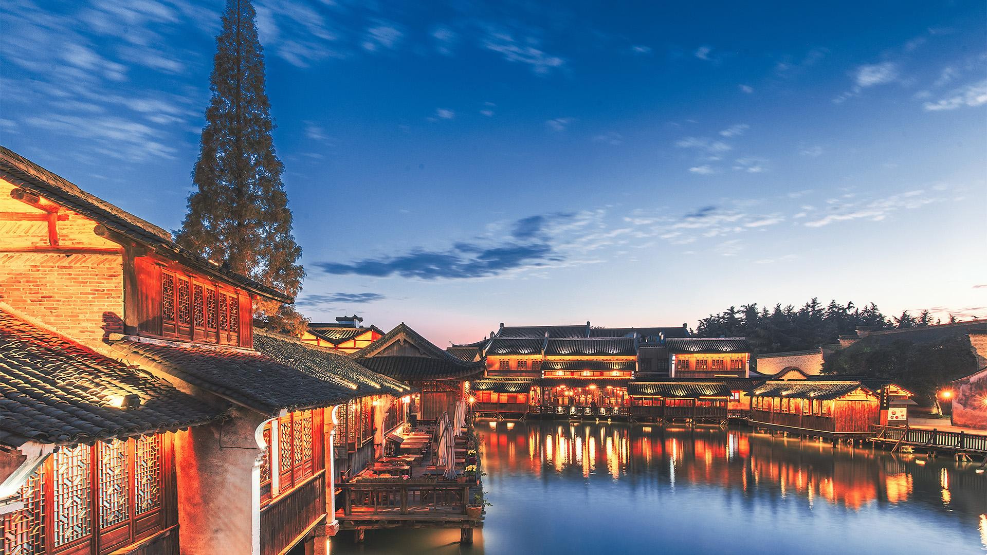 From Shanghai: Wuzhen Water Town Tour with Transfers