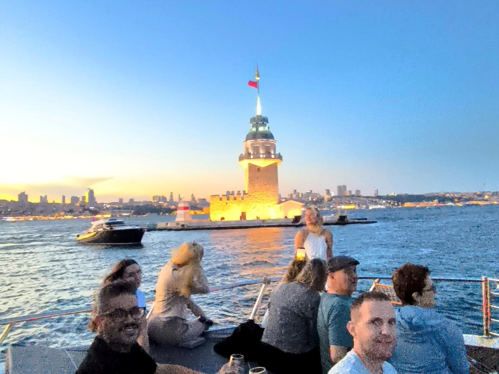 Istanbul: Bosphorus Sunset Yacht Tour With Guide & Snacks 3