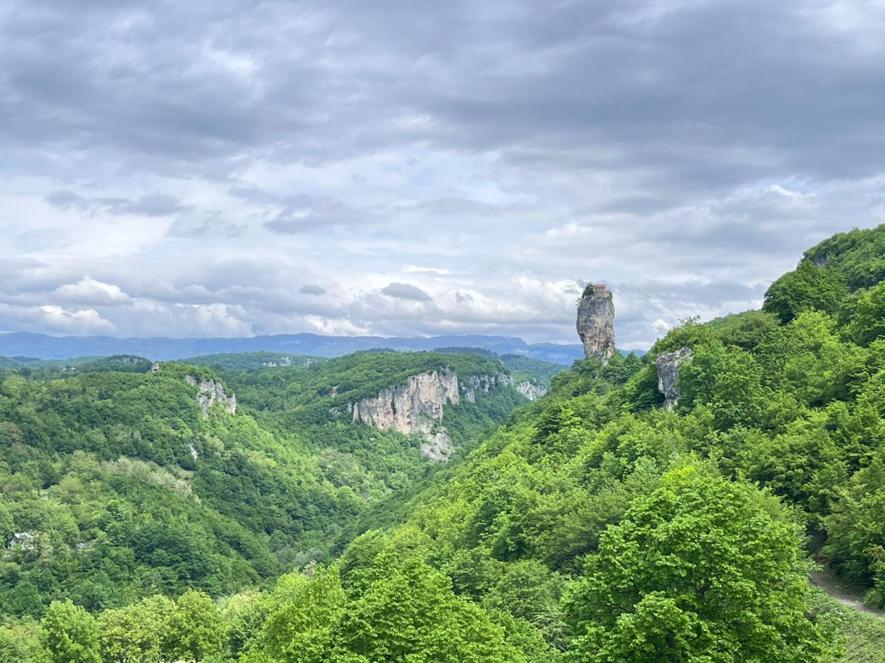 Kutaisi: Chiatura Cable Cars & Katskhi Pillar Guided Tour 2