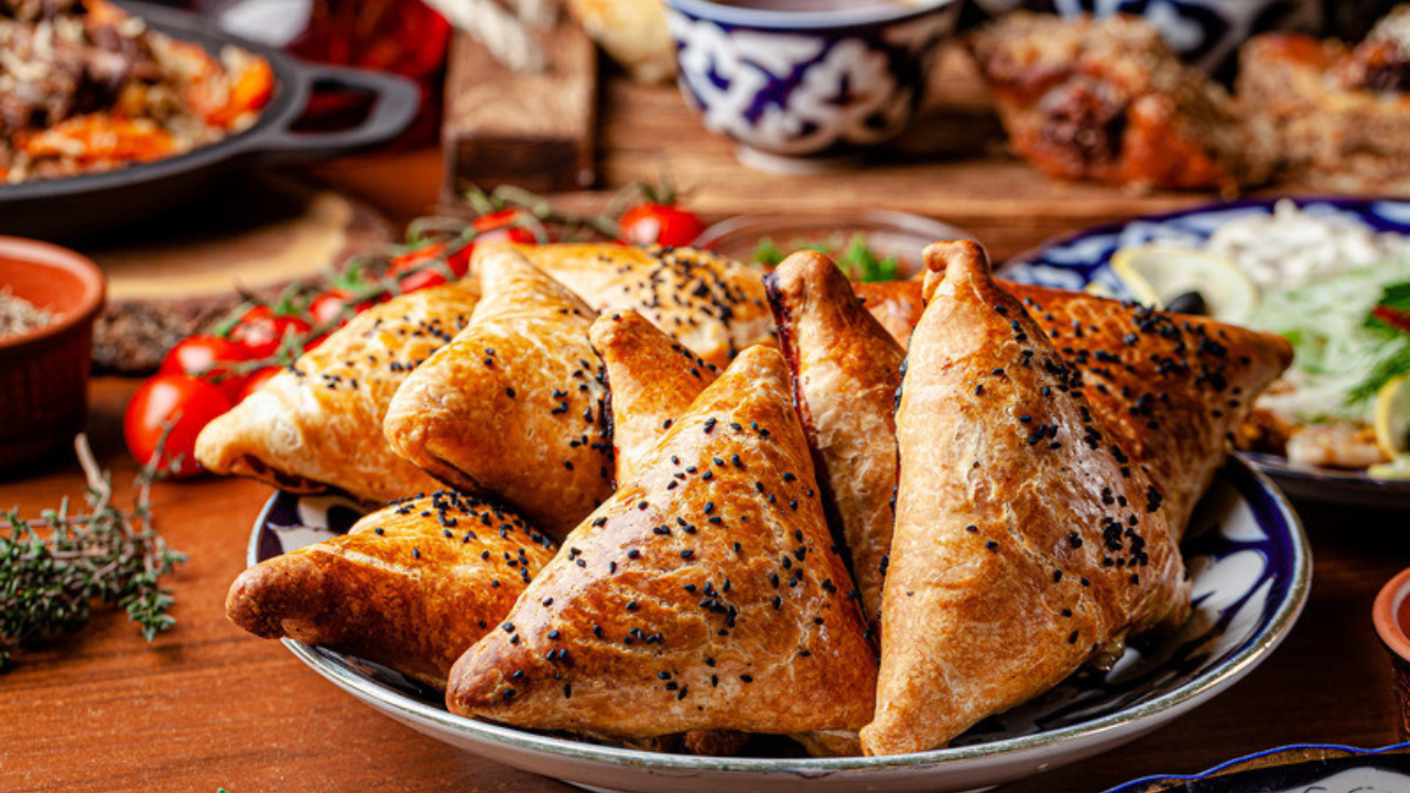Samarkand: Tandoor Bread & Somsa Cooking +Countryside Picnic