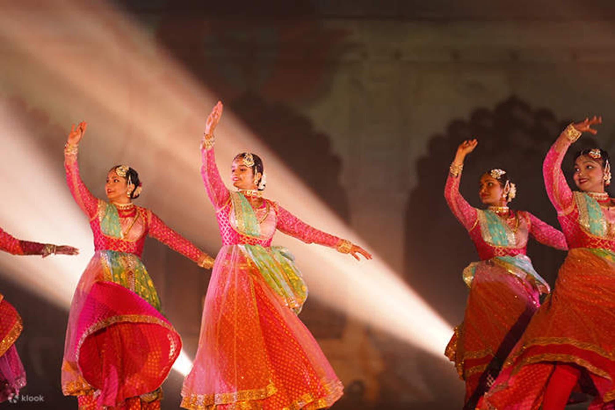 Delhi: Red Fort Light & Sound Show at Night with Transfer