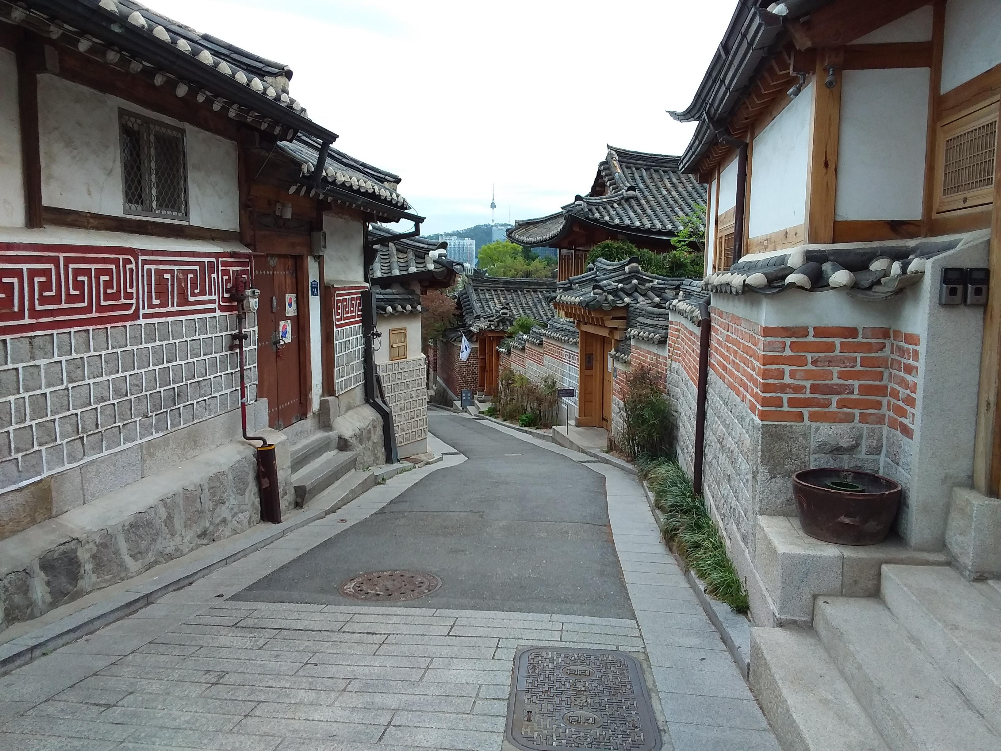 Seoul: Intro Downtown Walking Tour with Optional Lunch 3