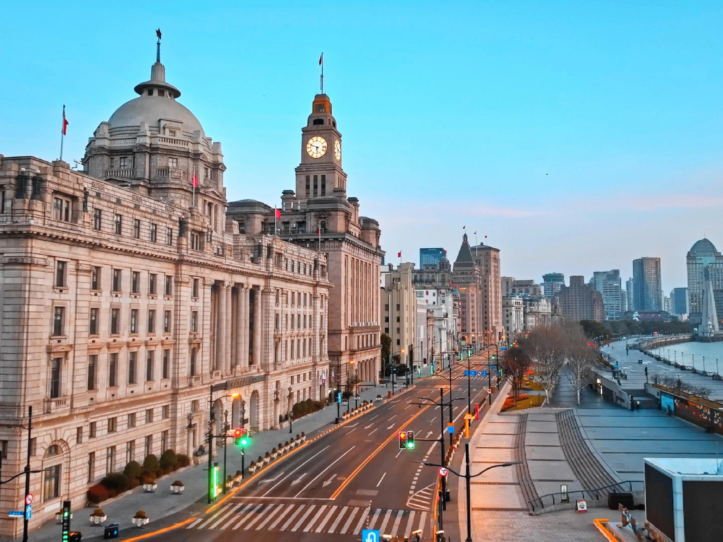 Shanghai: History & Architecture Private City Tour