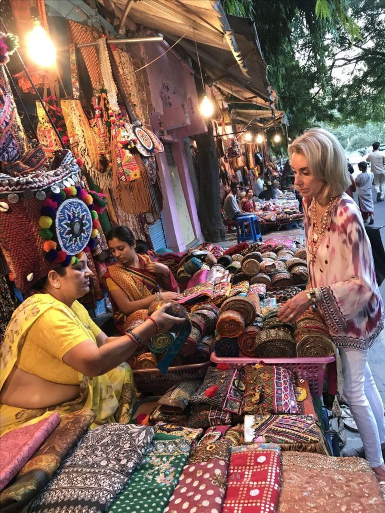 Jaipur Shopping Experience with Female Shopping Expert
