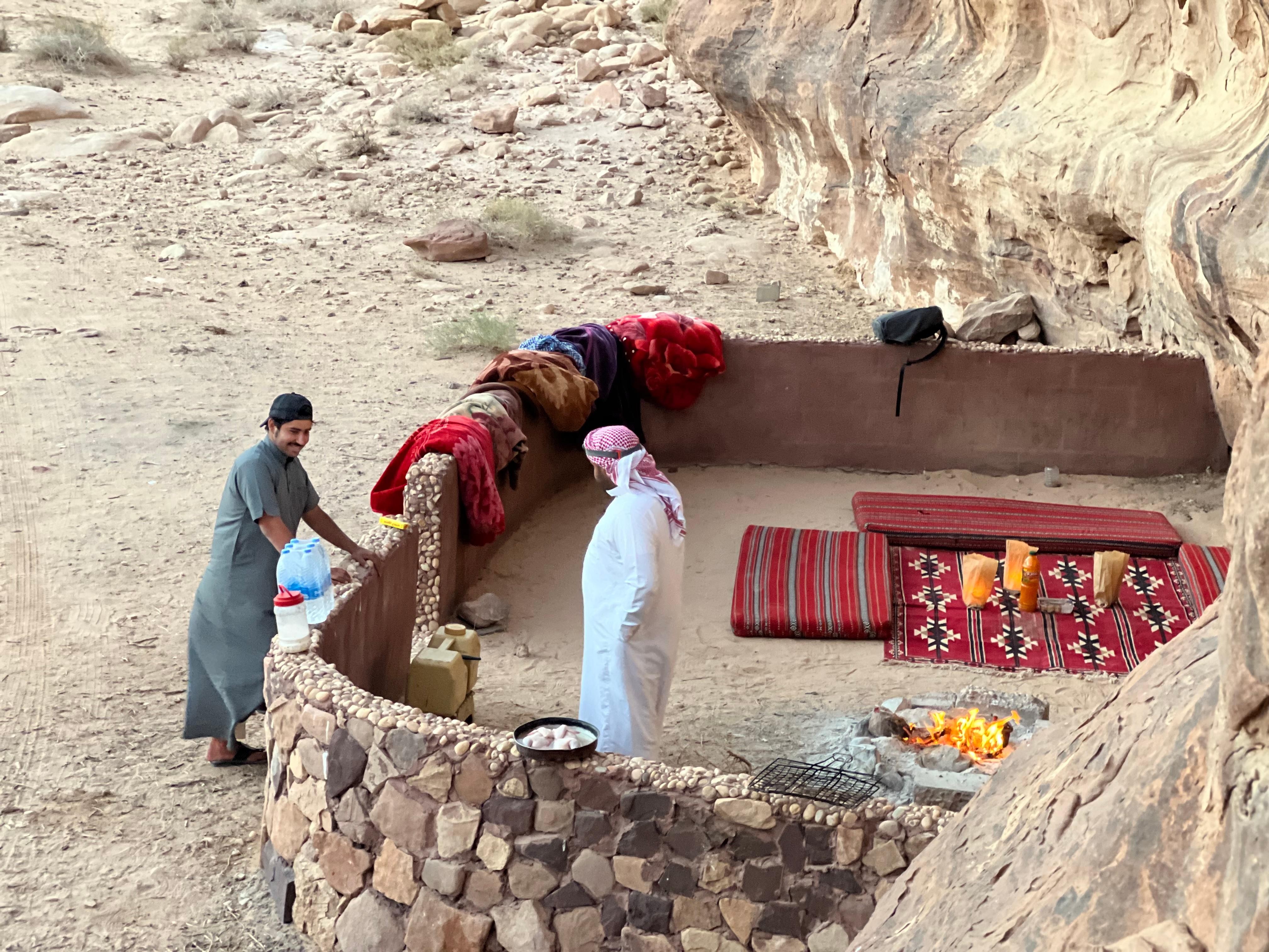 Wadi Rum: White Desert Jeep Tour with Bedouin Tea Experience 2