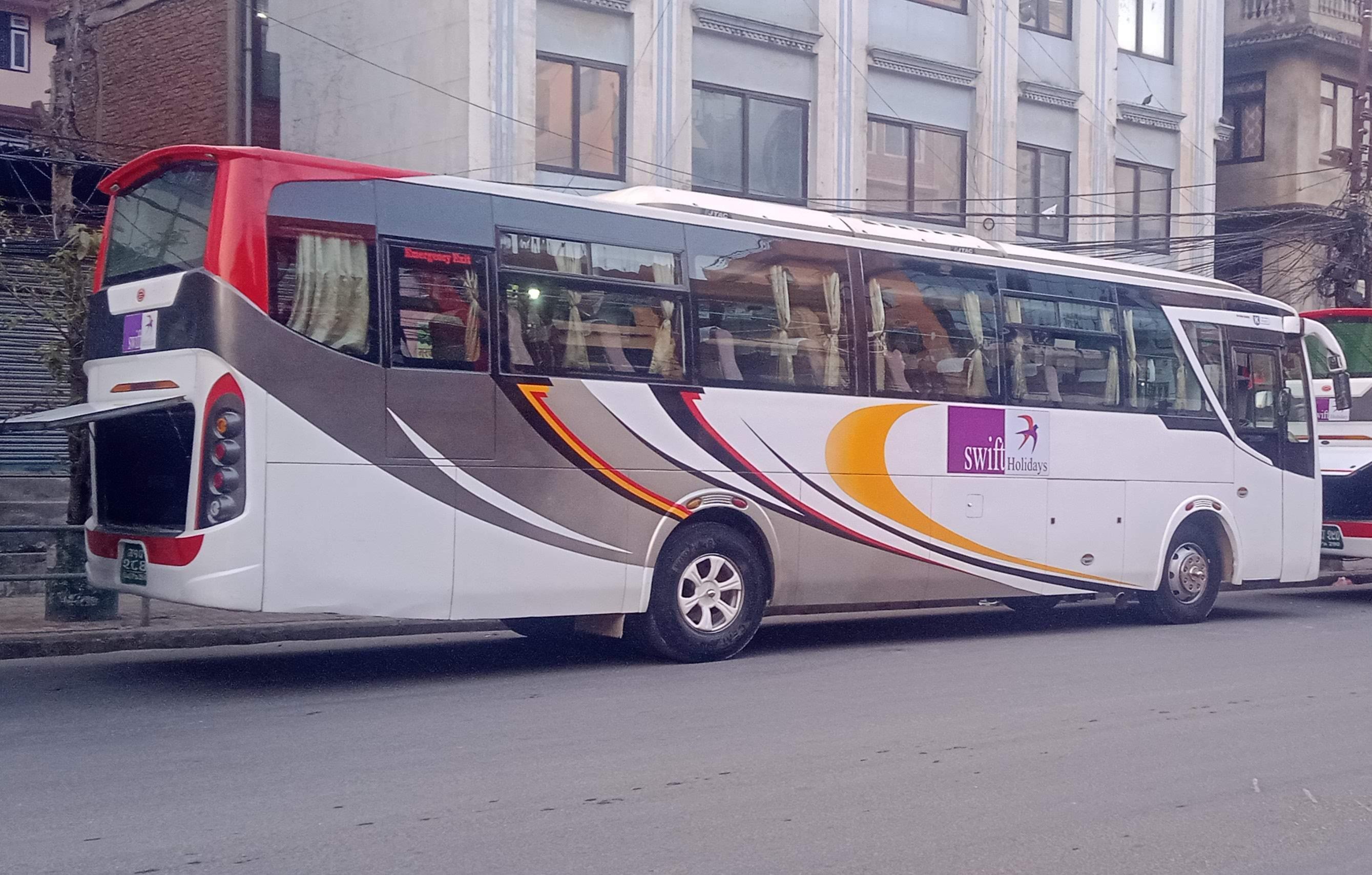 From Pokhara: Luxury Sofa Bus Ticket to Dumre for Bandipur 3