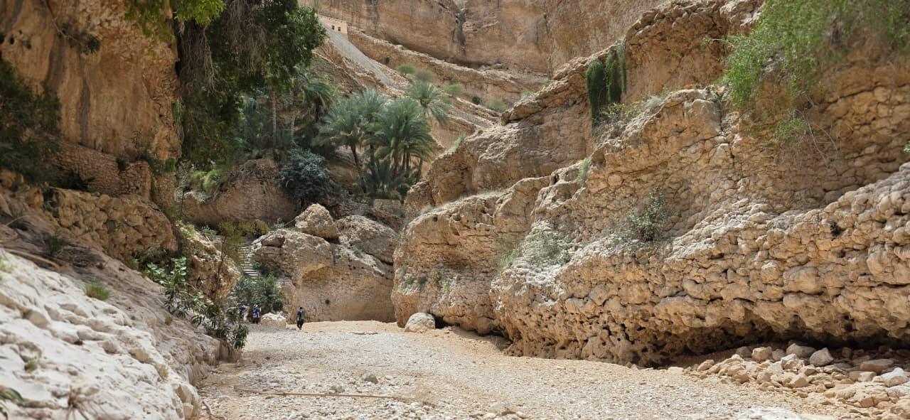 Muscat: Wadi Al Jahal & Bimmah Sinkhole Day Trip 2