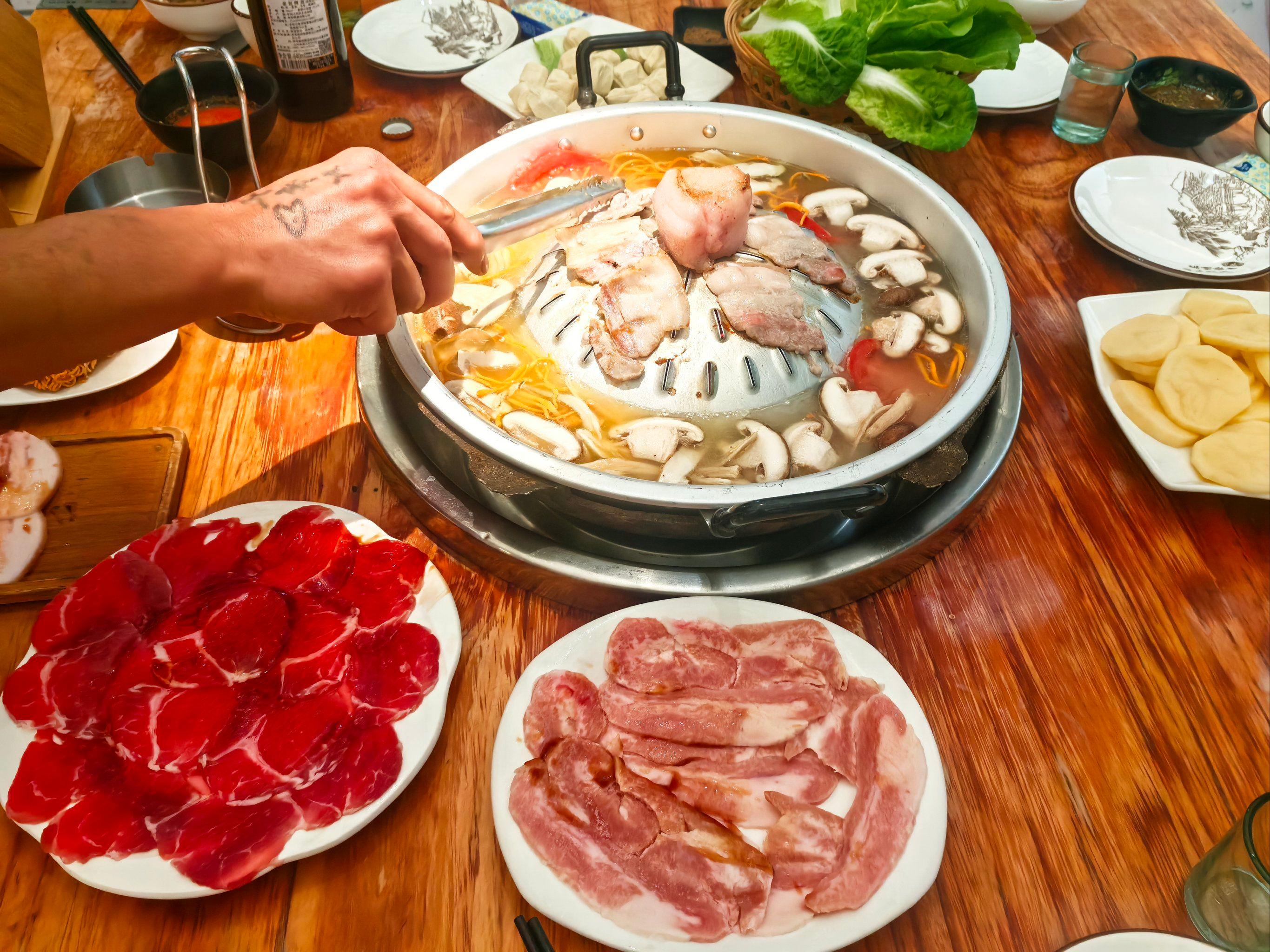 Hong Kong: Family Cooking Class with Market Tour 3