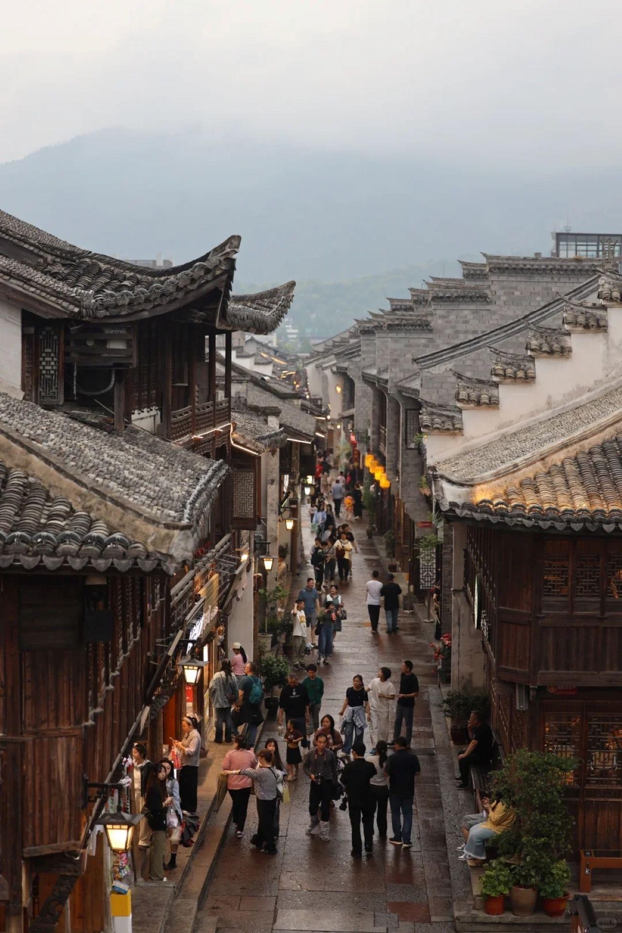 Shanghai to Southern Great Wall High-Speed Rail PrivateTour 3