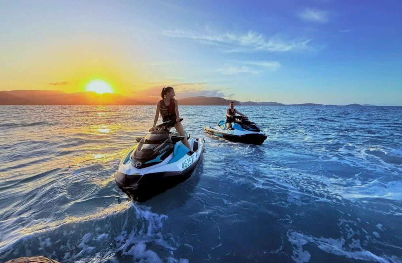Doha: Katara Beach Jet Ski Ride with Skyline Views 3