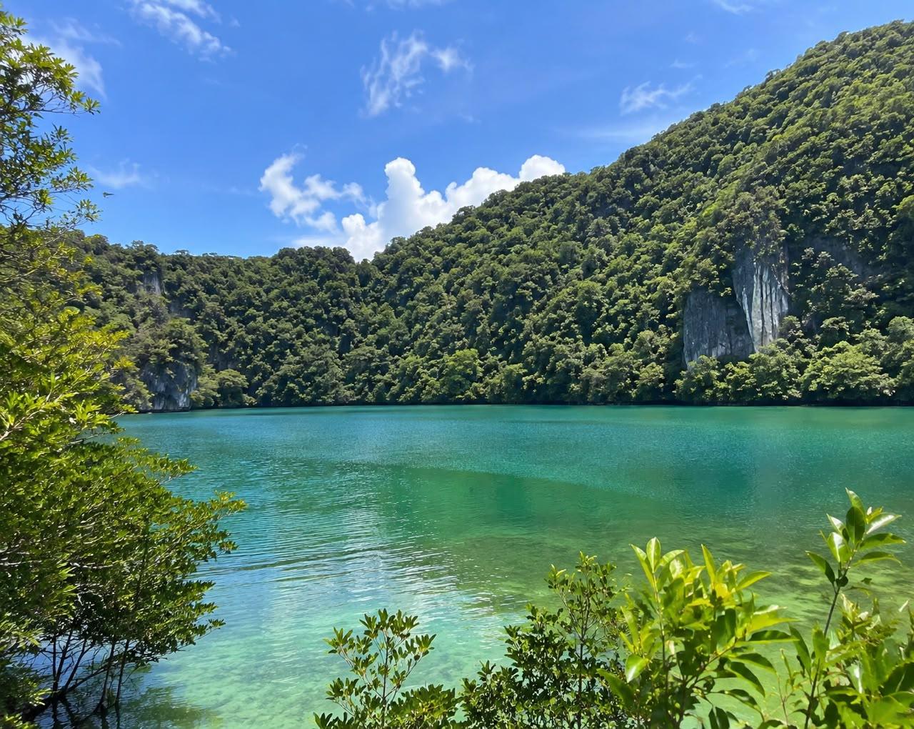 Langkawi: Beach and Lake Tour with Fish Feeding 2