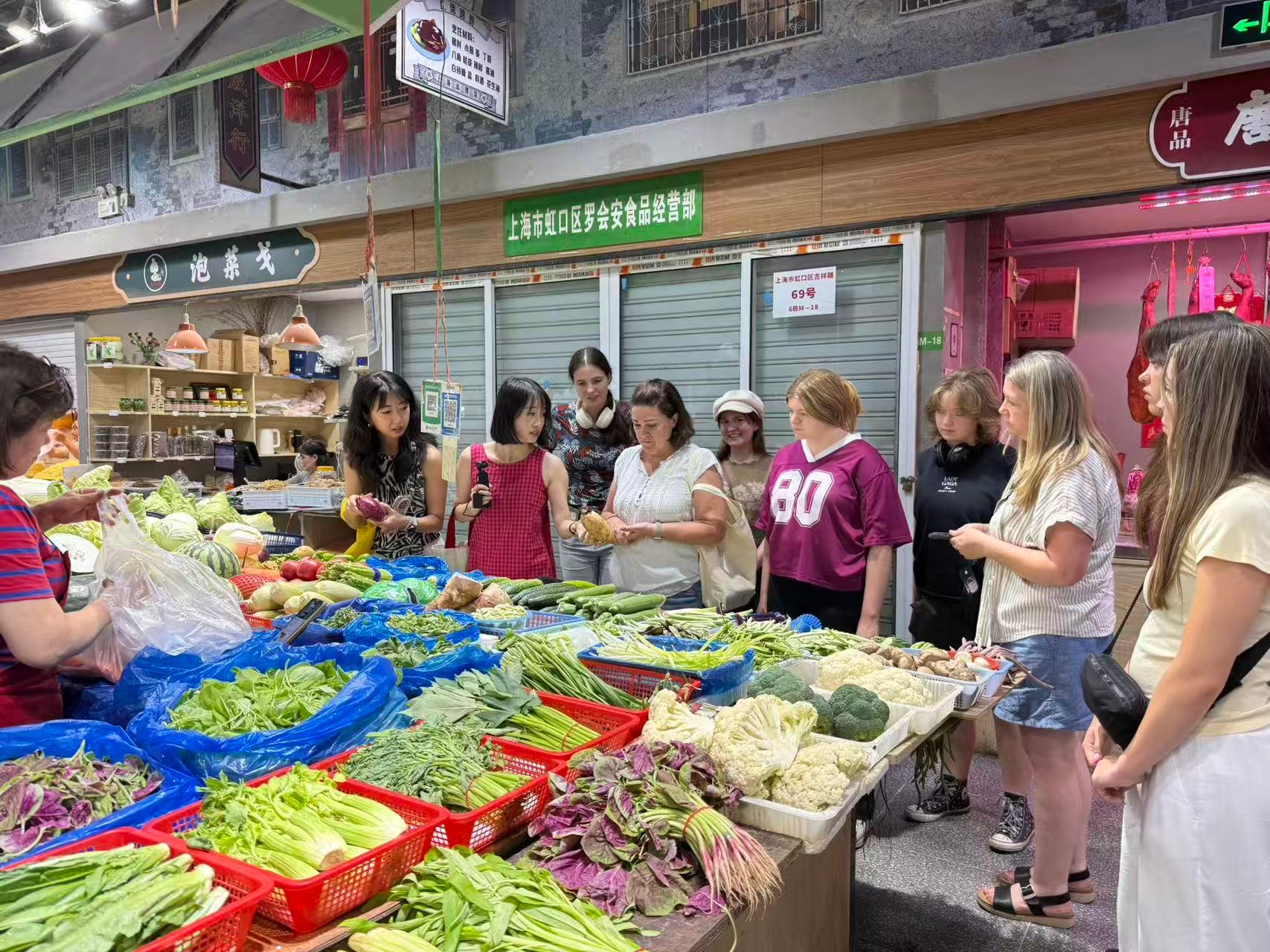 Shanghai Wet Market: Food, Tea & Old Neighborhood Walk 2