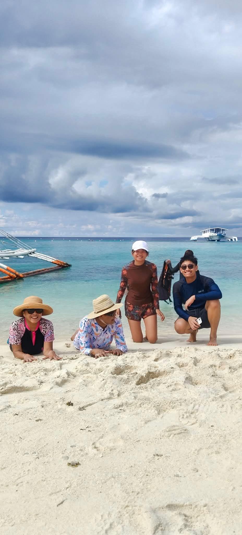 Cebu: Oslob Whale Shark Tour, Sumilon Island & Tumalog Falls