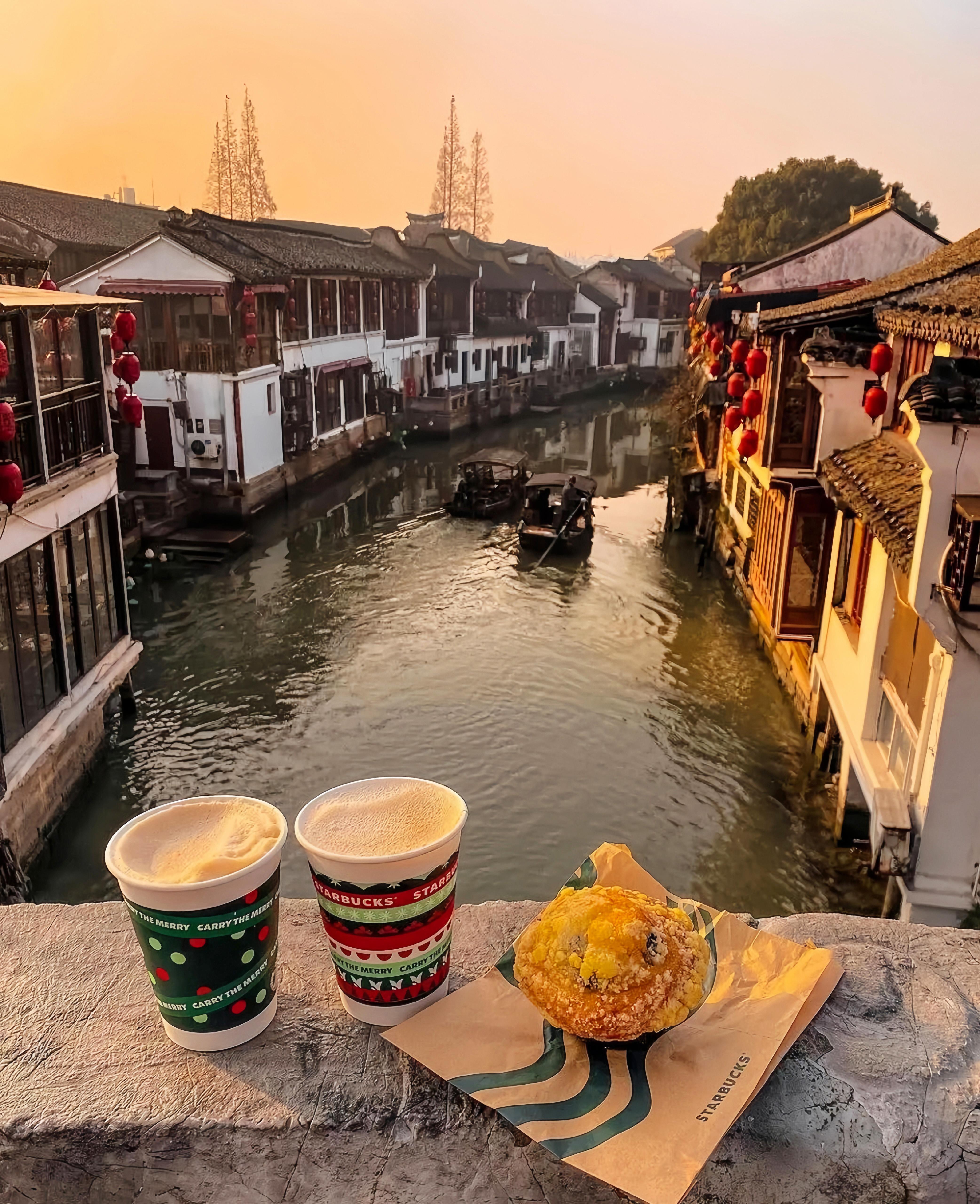 Shanghai: Zhujiajiao Water Town Private Tour with Boat Ride 2