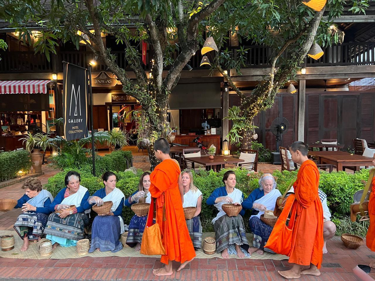 Luang Prabang: Morning Alms Giving & Pak Ou Caves Cruise 2