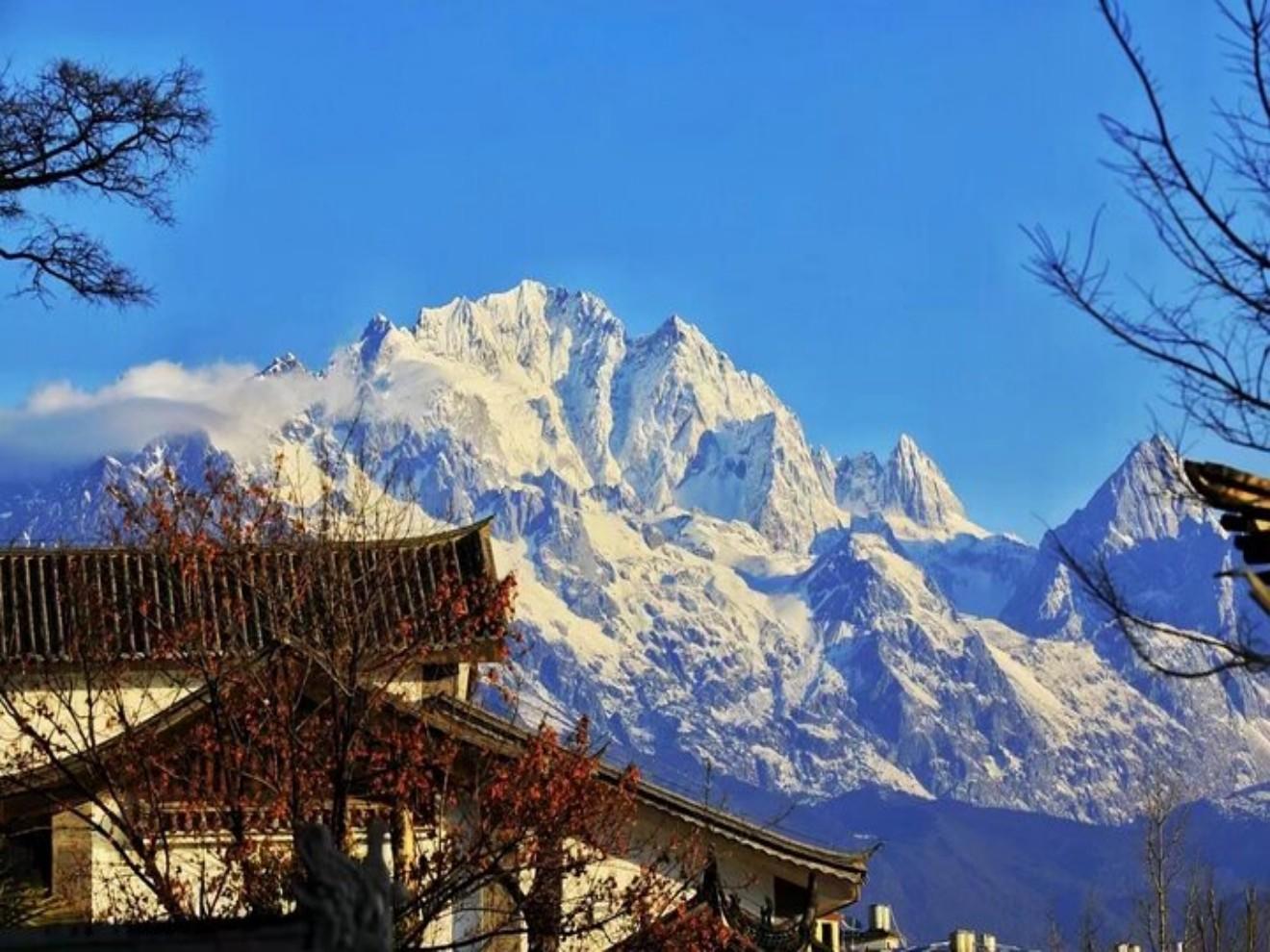 Shanghai: 4-Day Yunnan Discovery Tour with Flights