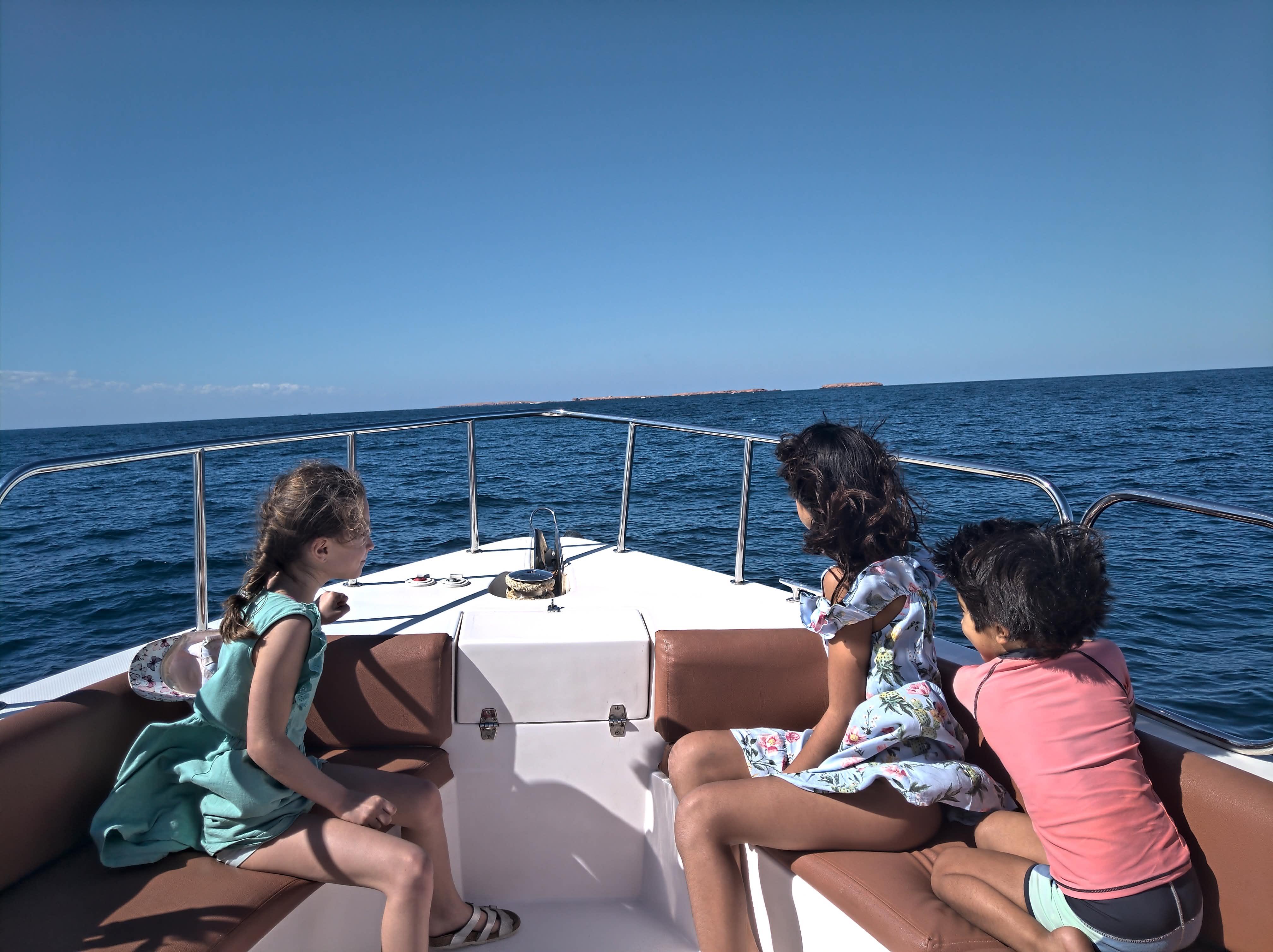 Muscat: Private Sunset Cruise with Refreshments