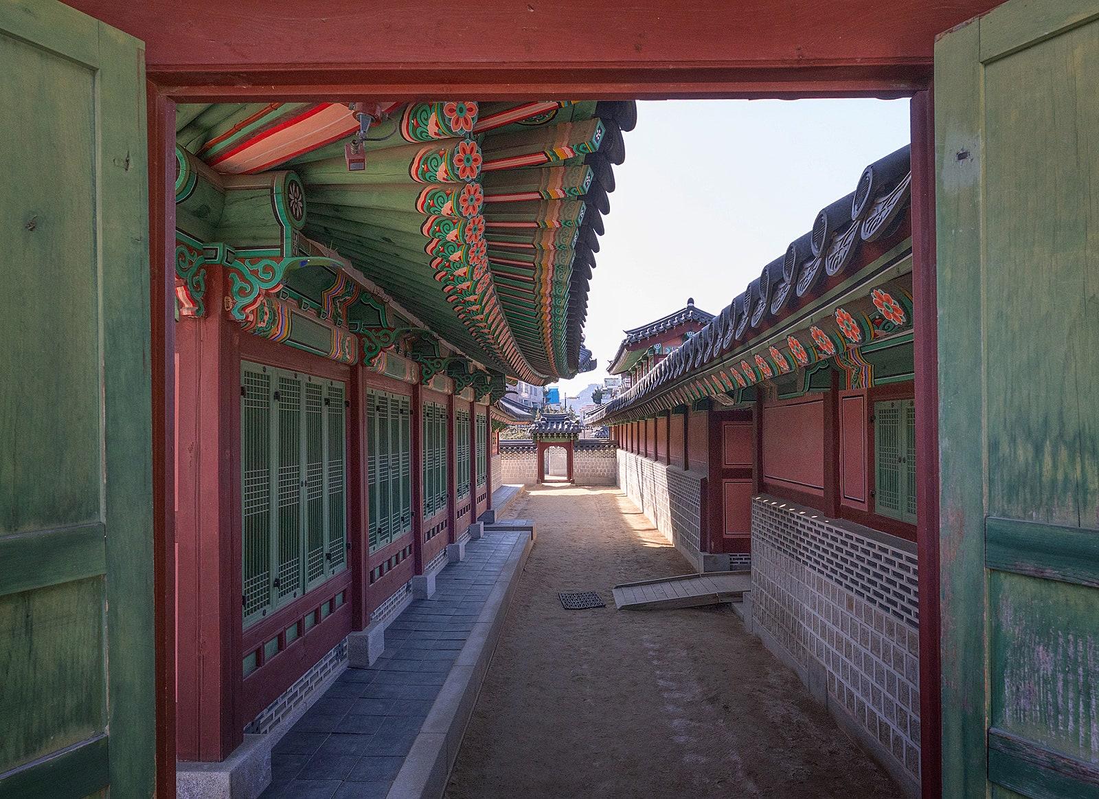 Gyeongbokgung Love, Power & Royal Life Walking Tour 3