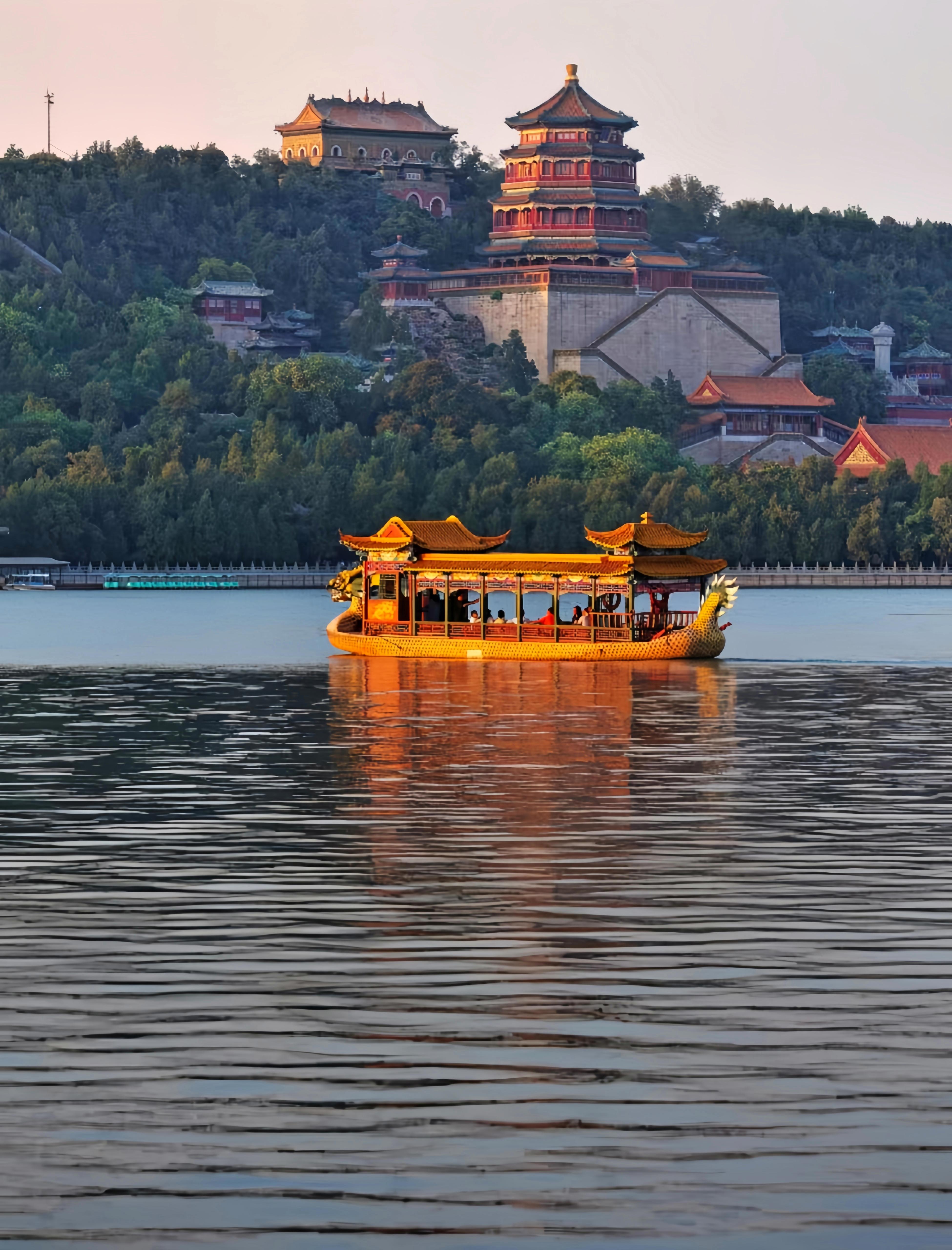 Private Tour: Forbidden City, Summer Palace & Lake Cruise