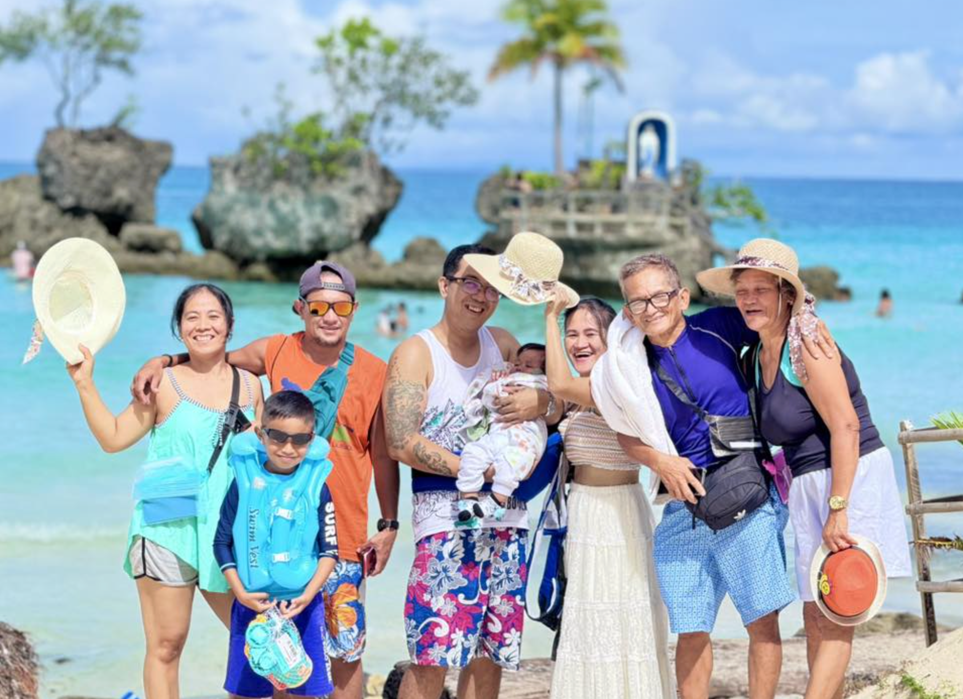 Boracay Land Tour (Daytime/Sunset): Willy Rock, Keyhole..etc