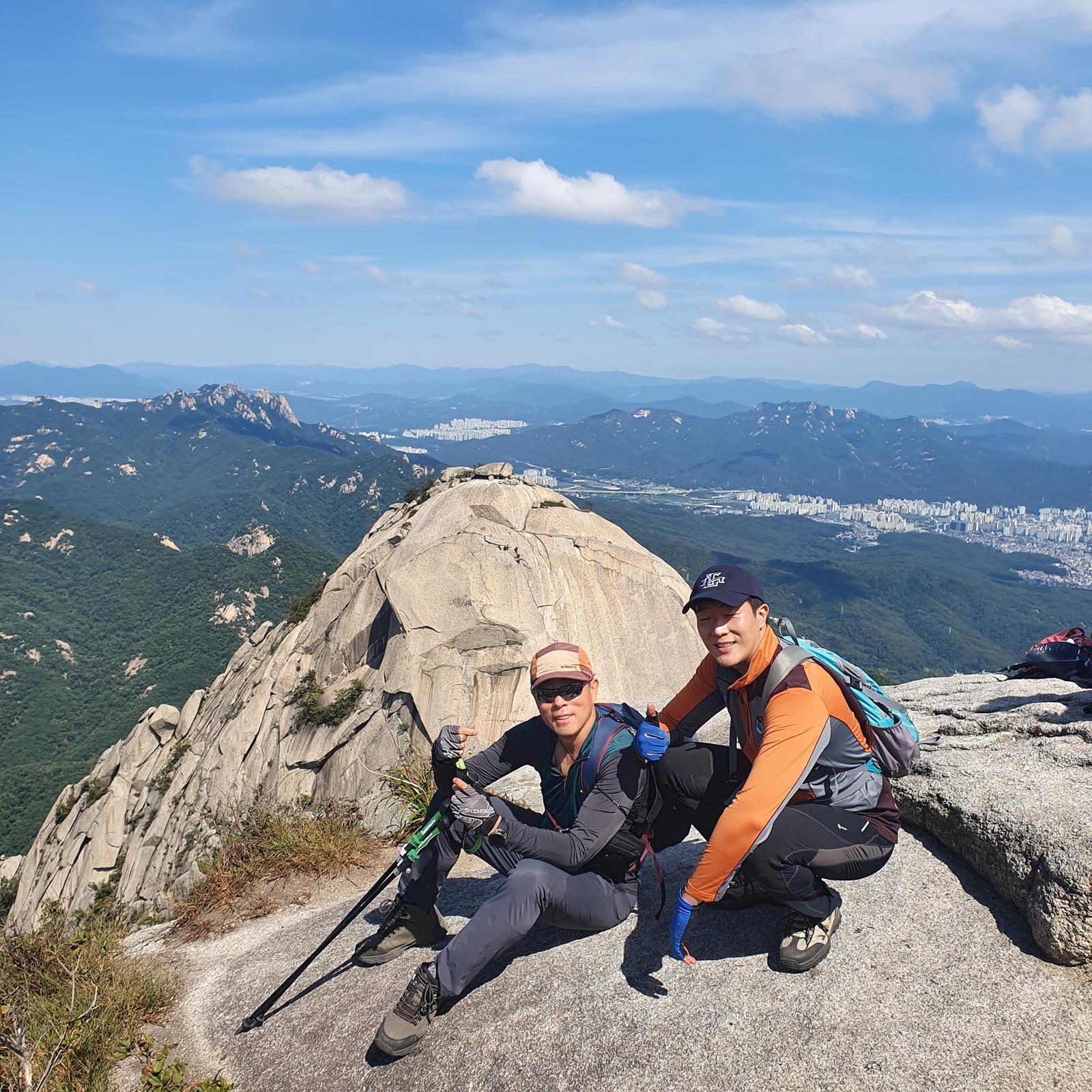 Seoul: Bukhansan National Park Private Trekking Tour
